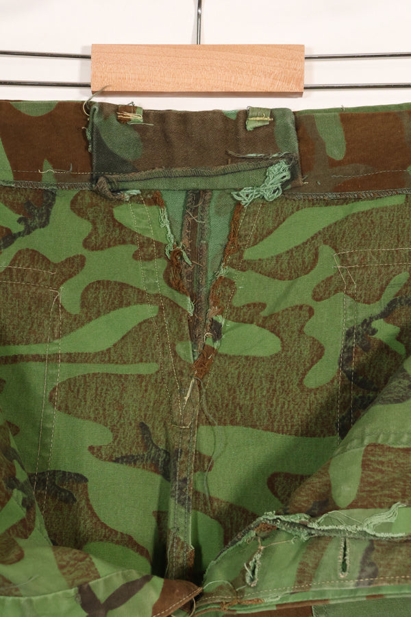 1960年代　ポップリン製　ARVN リーフ迷彩　パンツ　サイズ大きめ　薄手生地　レア品　中古品