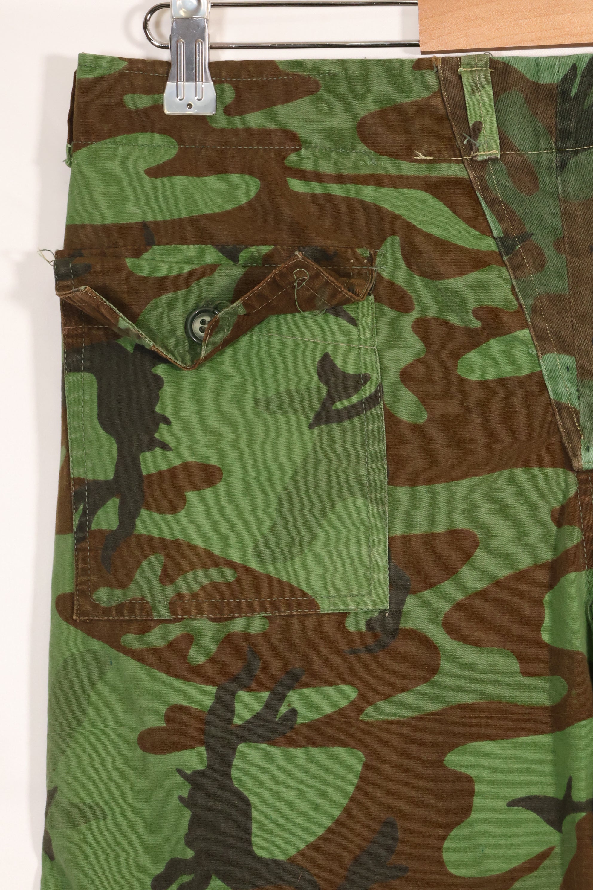 1960年代　ポップリン製　ARVN リーフ迷彩　パンツ　サイズ大きめ　薄手生地　レア品　中古品