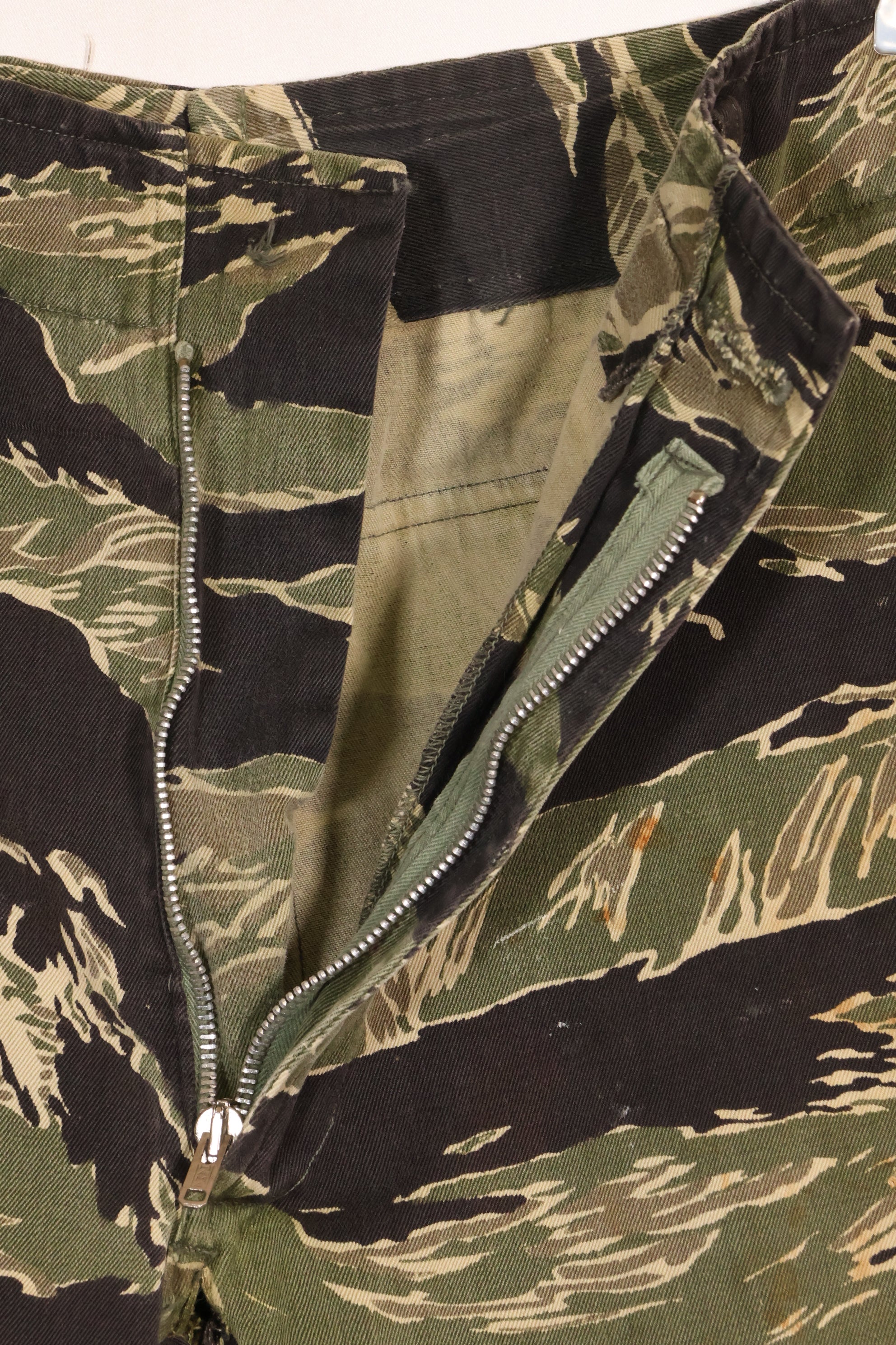 1960年代中頃　沖縄タイガーパターン　USカット改造　タイガーストライプパンツ　中古品