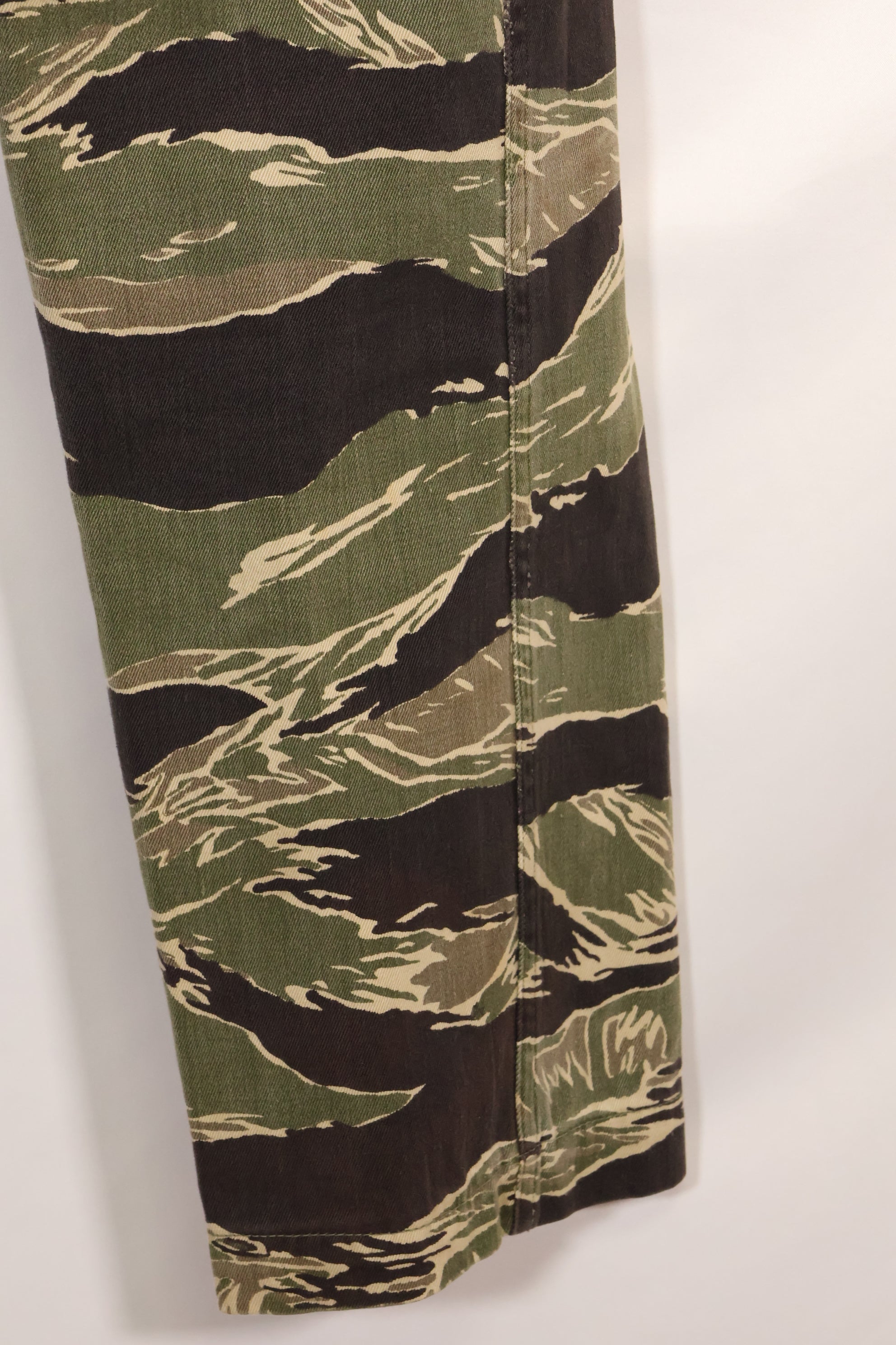 1960年代中頃　沖縄タイガーパターン　USカット改造　タイガーストライプパンツ　中古品