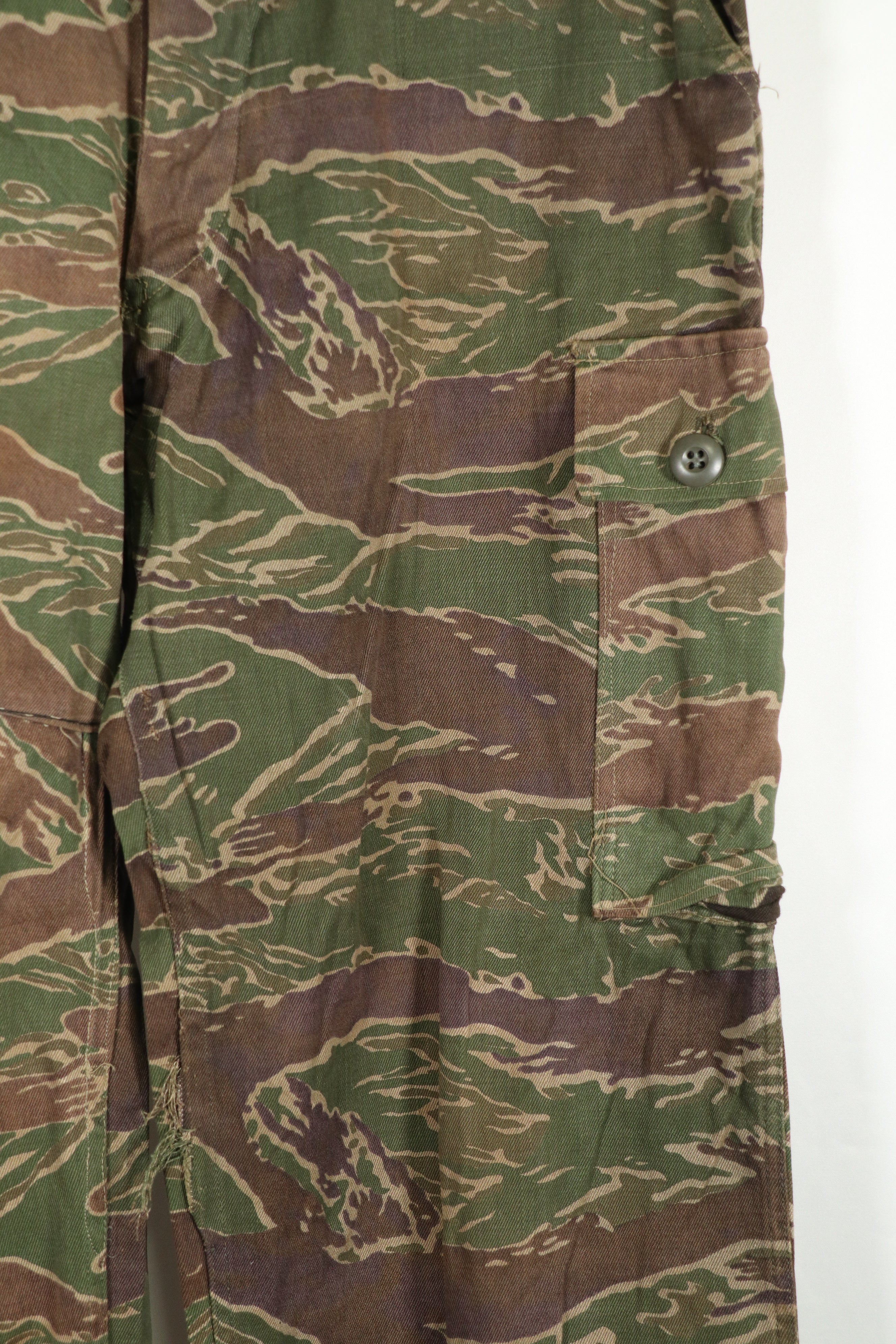 実物　タイガーストライプ　ゴールドタイガー派生パターン　パンツ　映画衣装品　C