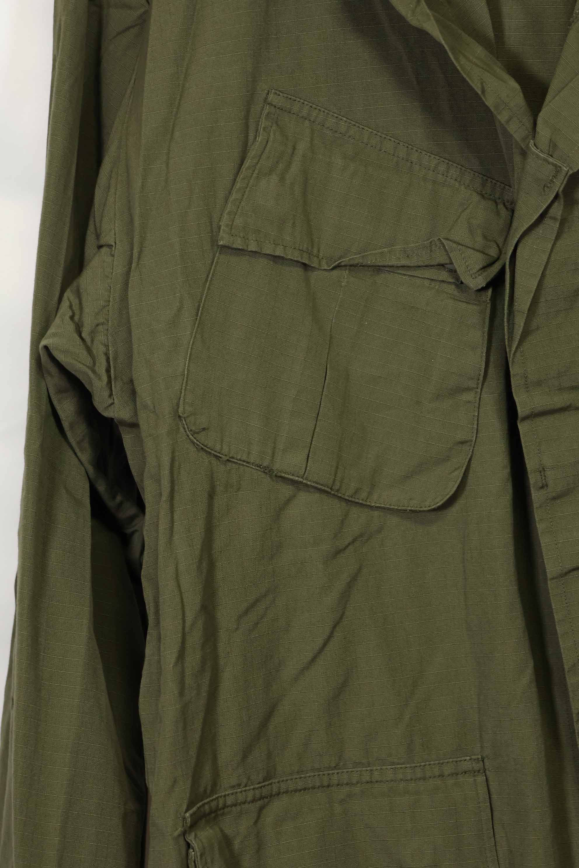 正品 1969 年全新库存第四代丛林迷彩夹克，长袖 D 码