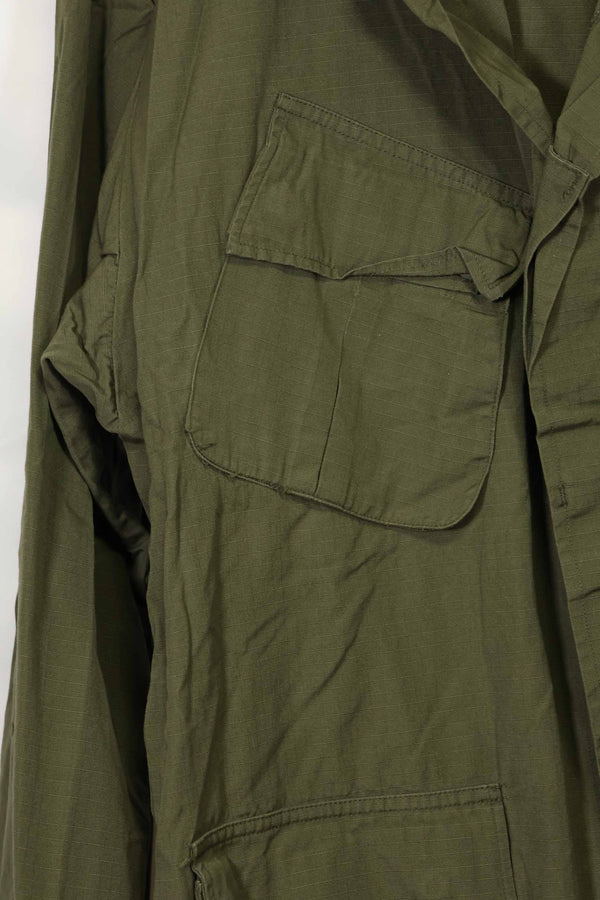 正品 1969 年全新库存第四代丛林迷彩夹克，长袖 D 码