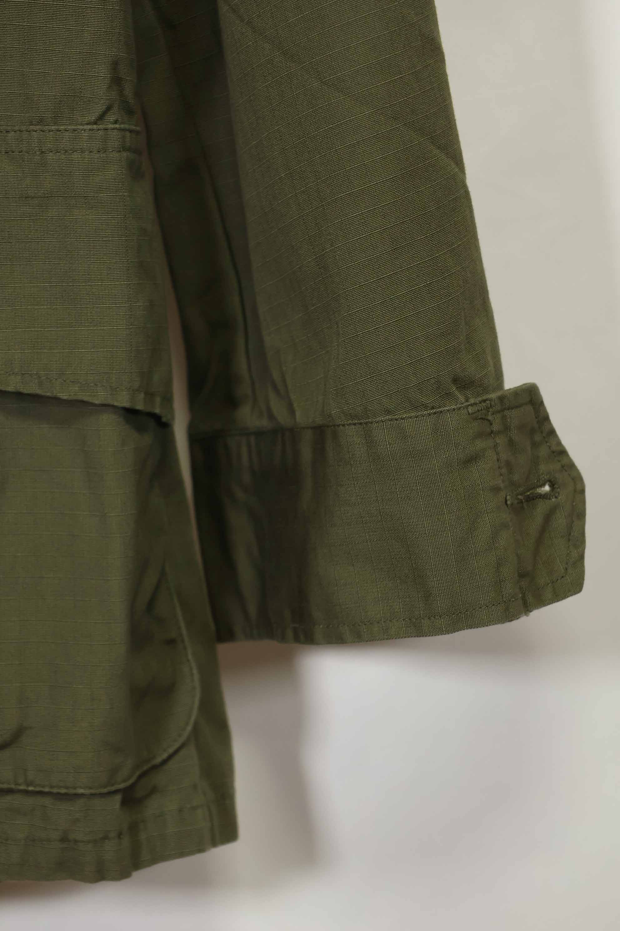 正品 1969 年全新库存第四代丛林迷彩夹克，长袖 D 码