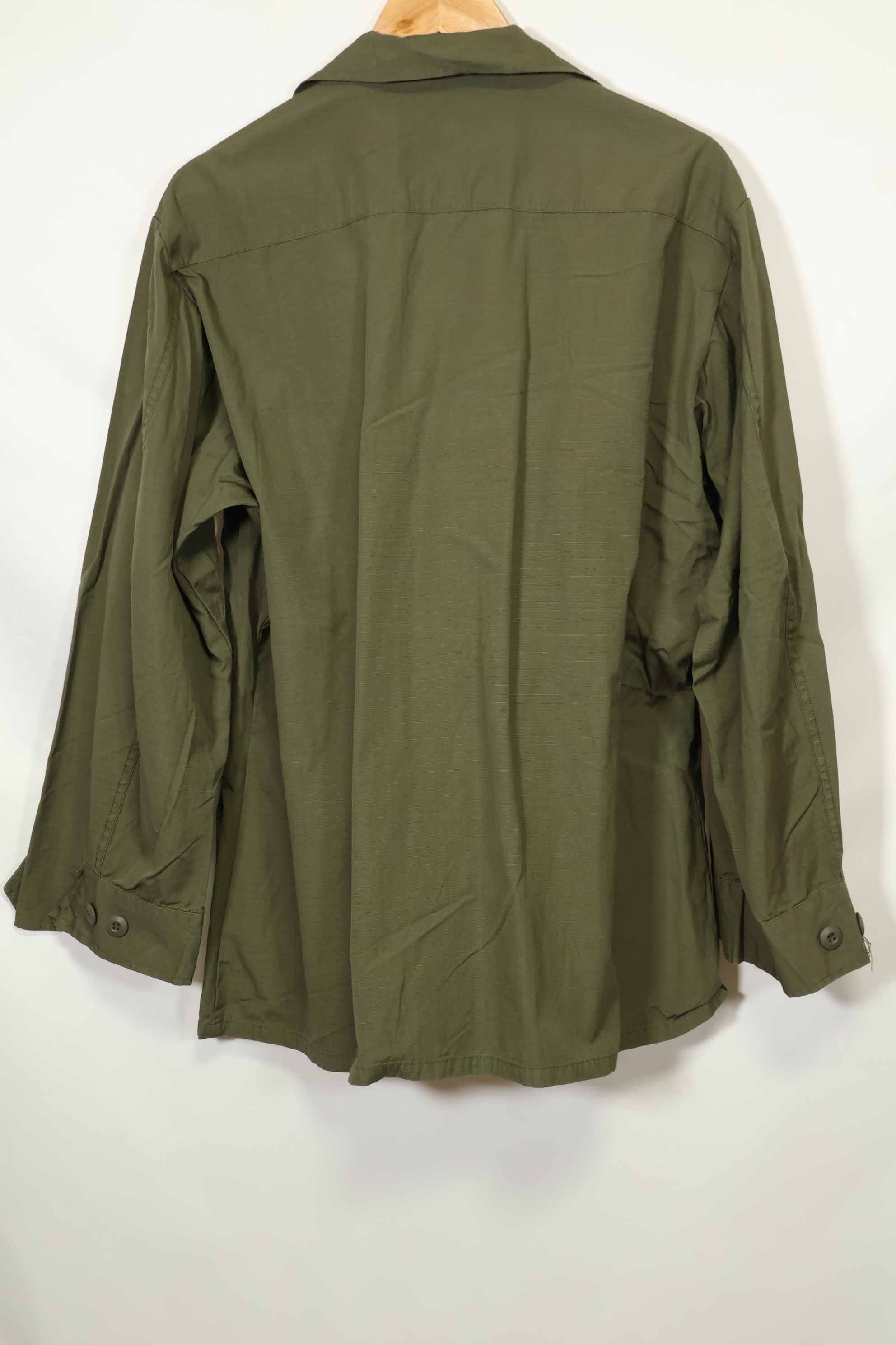 正品 1969 年全新库存第四代丛林迷彩夹克，长袖 D 码
