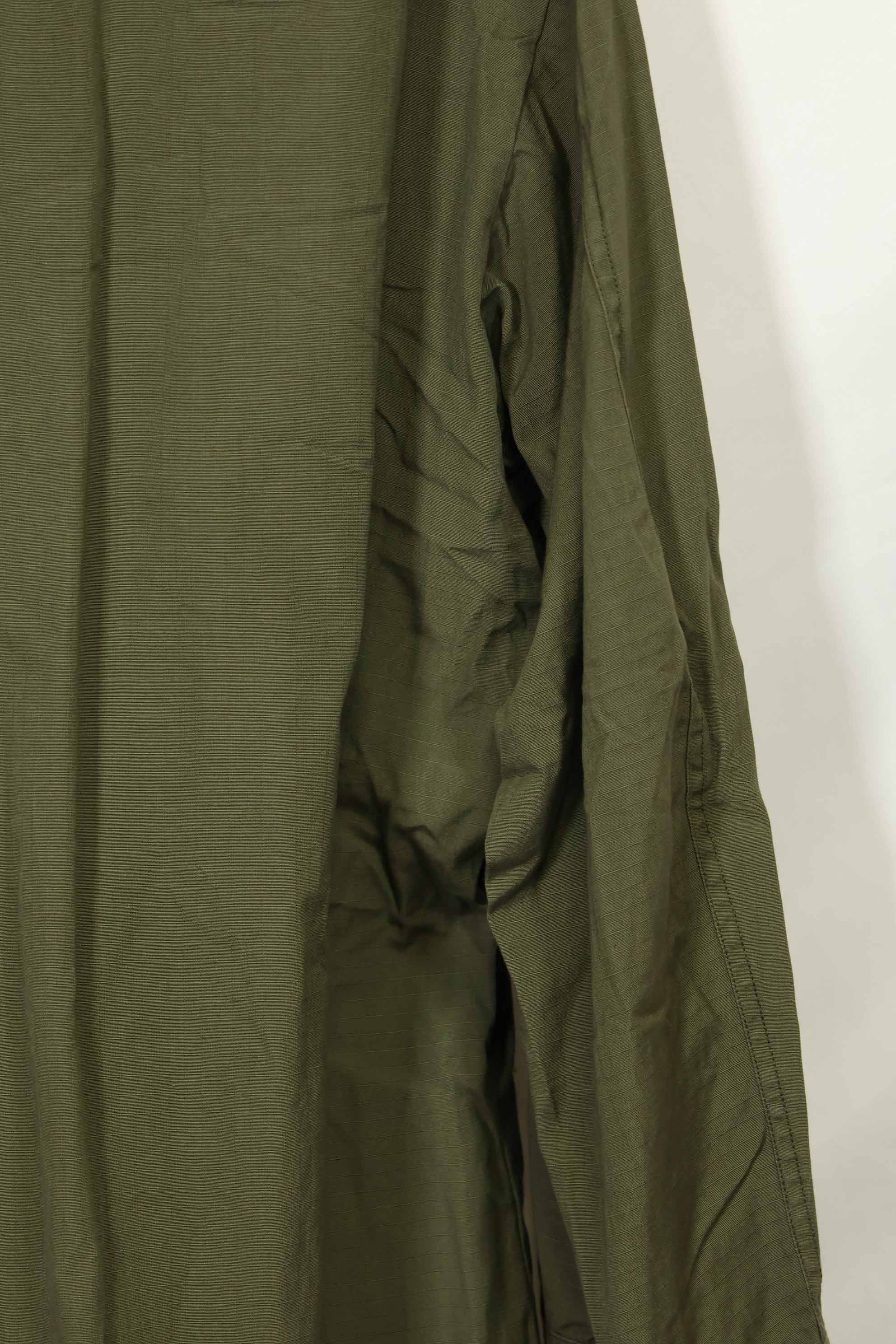 正品 1969 年全新库存第四代丛林迷彩夹克，长袖 D 码