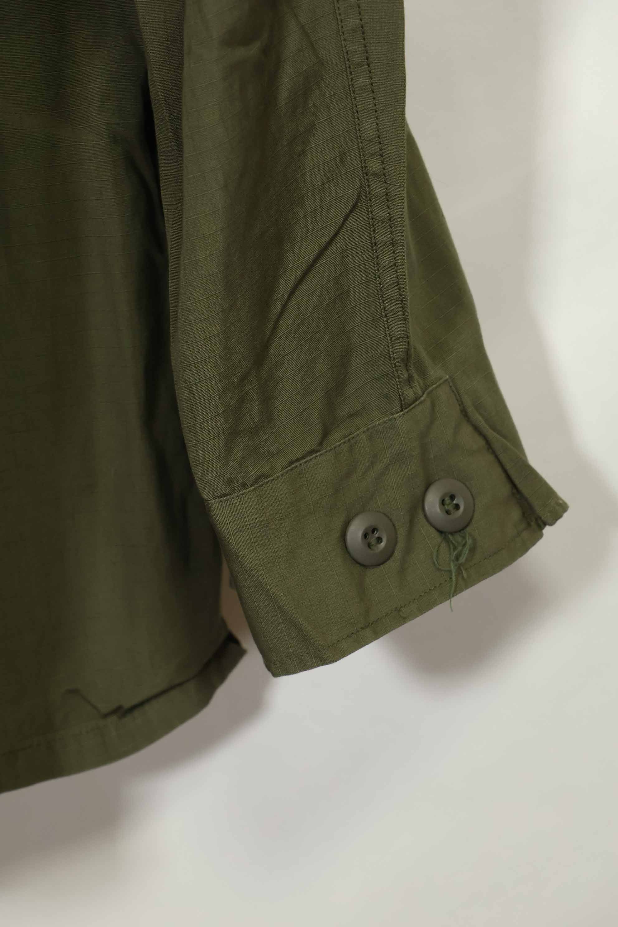 正品 1969 年全新库存第四代丛林迷彩夹克，长袖 D 码