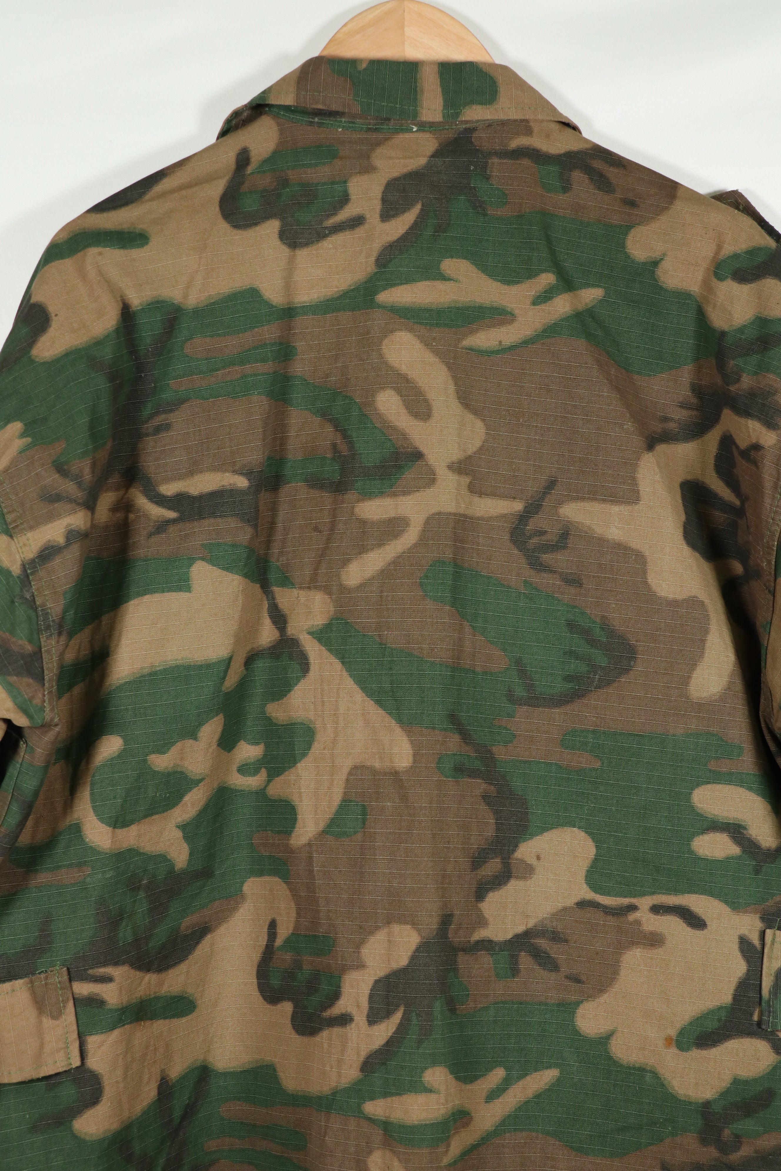 実物生地　南ベトナム　M59 ユーティリティ 空挺シャツ　パッチ後付け　未使用品