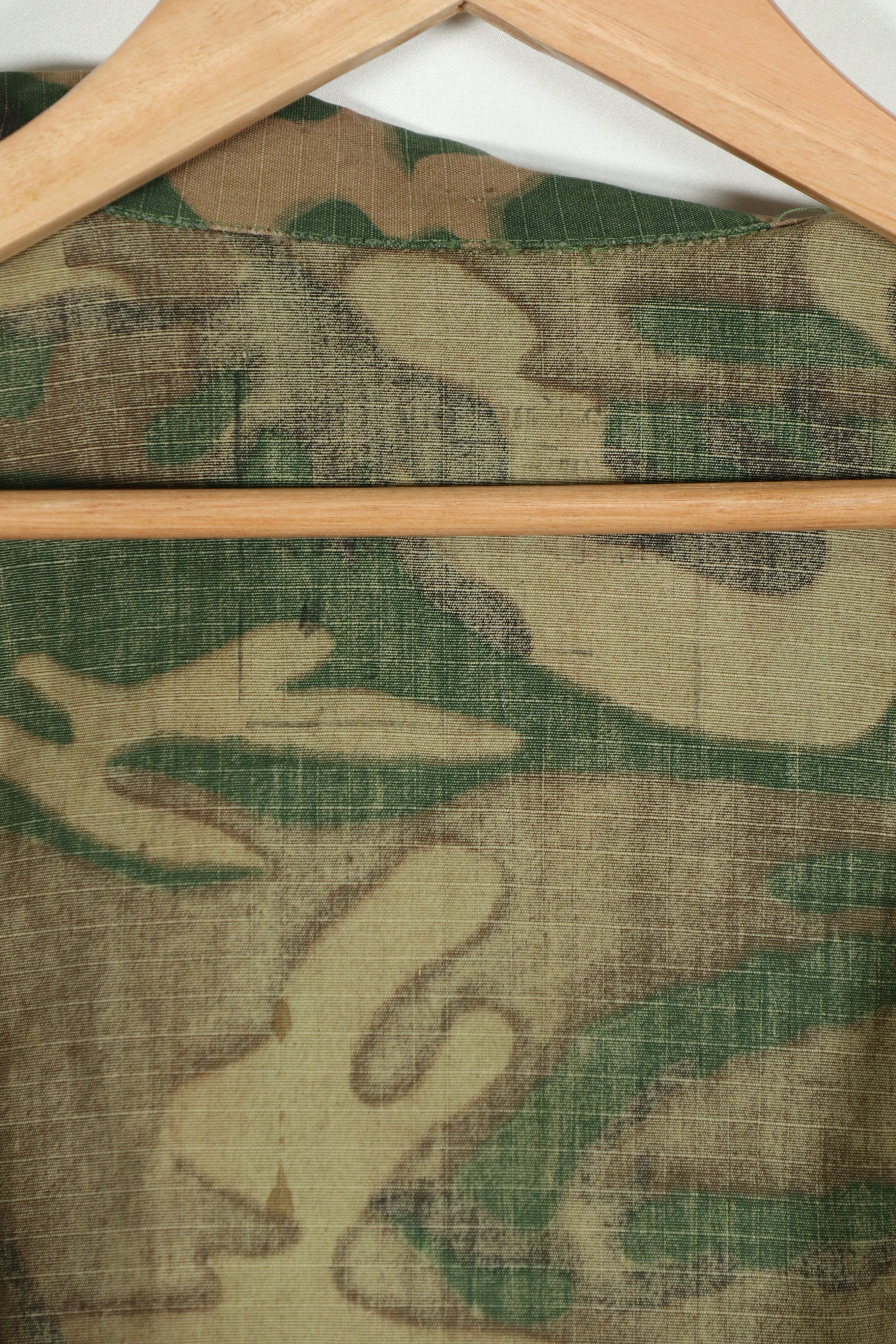 実物生地　南ベトナム　M59 ユーティリティ 空挺シャツ　パッチ後付け　未使用品