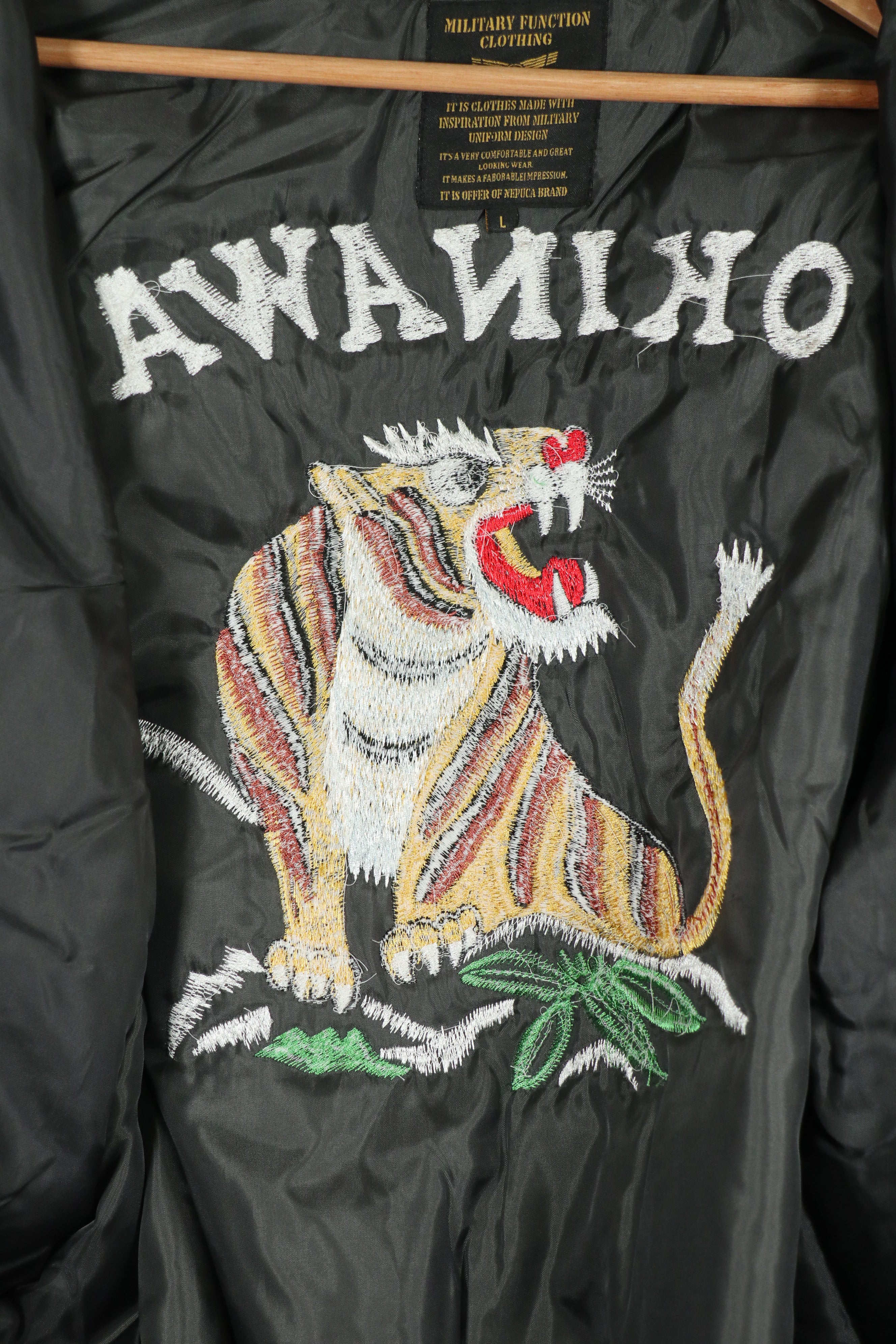 近年 沖縄製　スーバニアジャケット　直接刺繍　MA-1　A