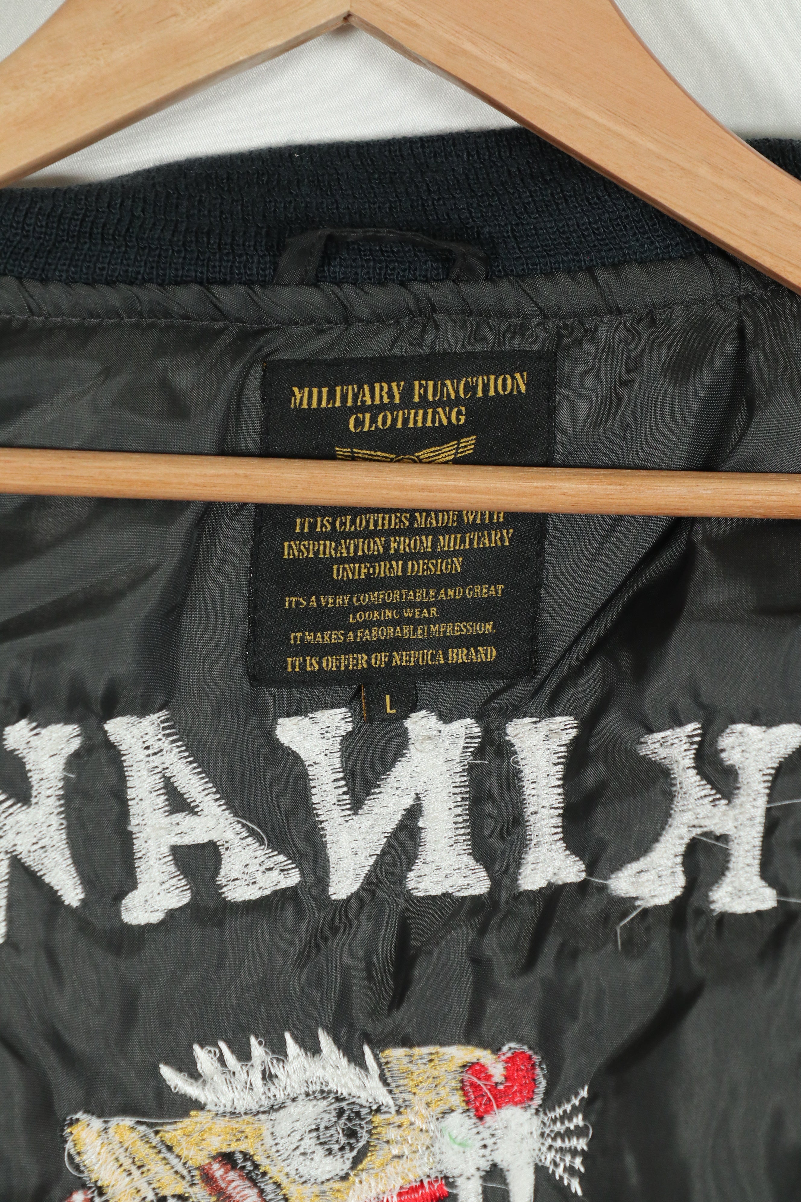 近年 沖縄製　スーバニアジャケット　直接刺繍　MA-1　A