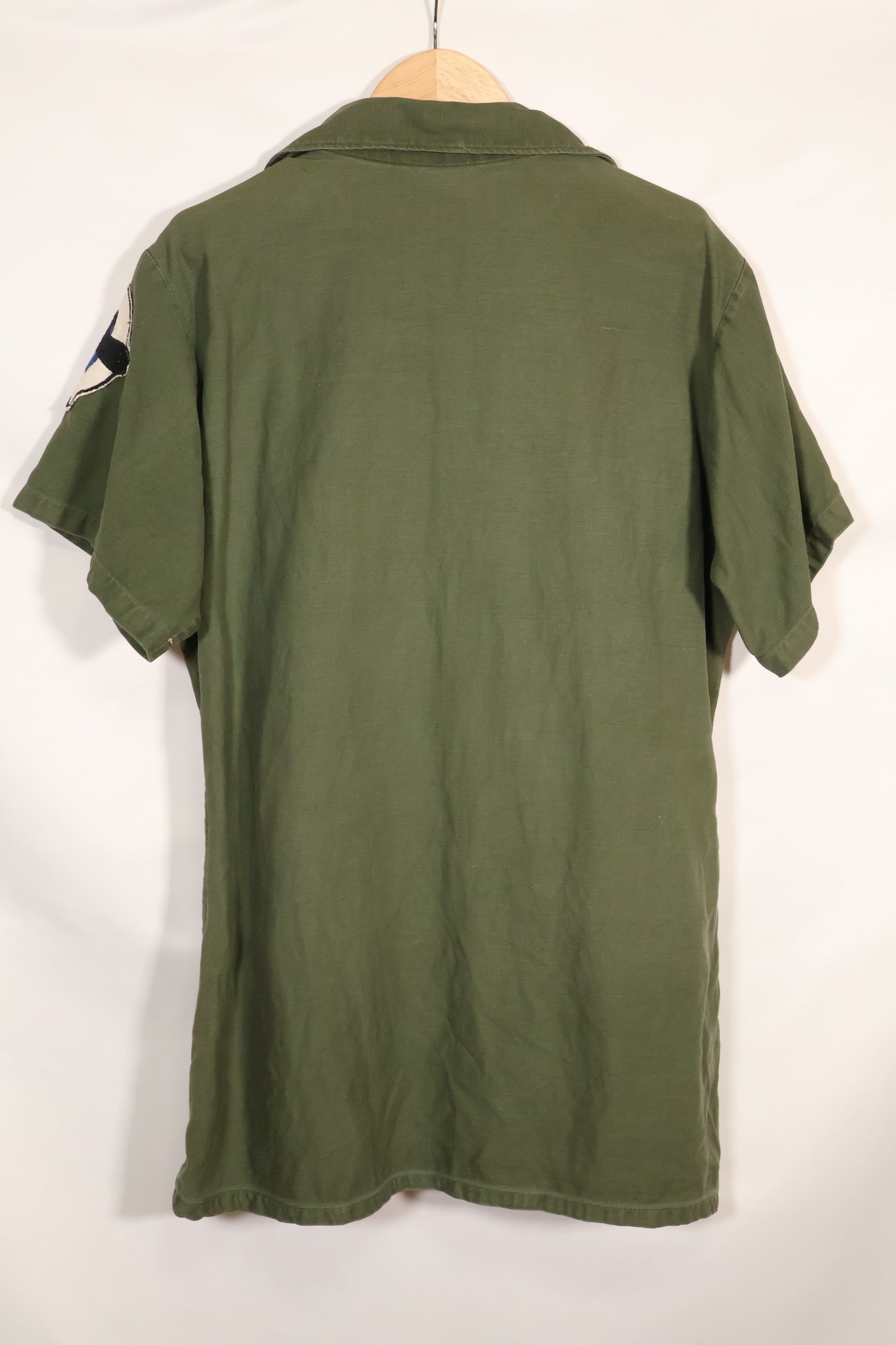 1967年契約　スヌーピーパッチ　アメリカ海軍　USN　OG-107　ユーティリティシャツ　中古品　B