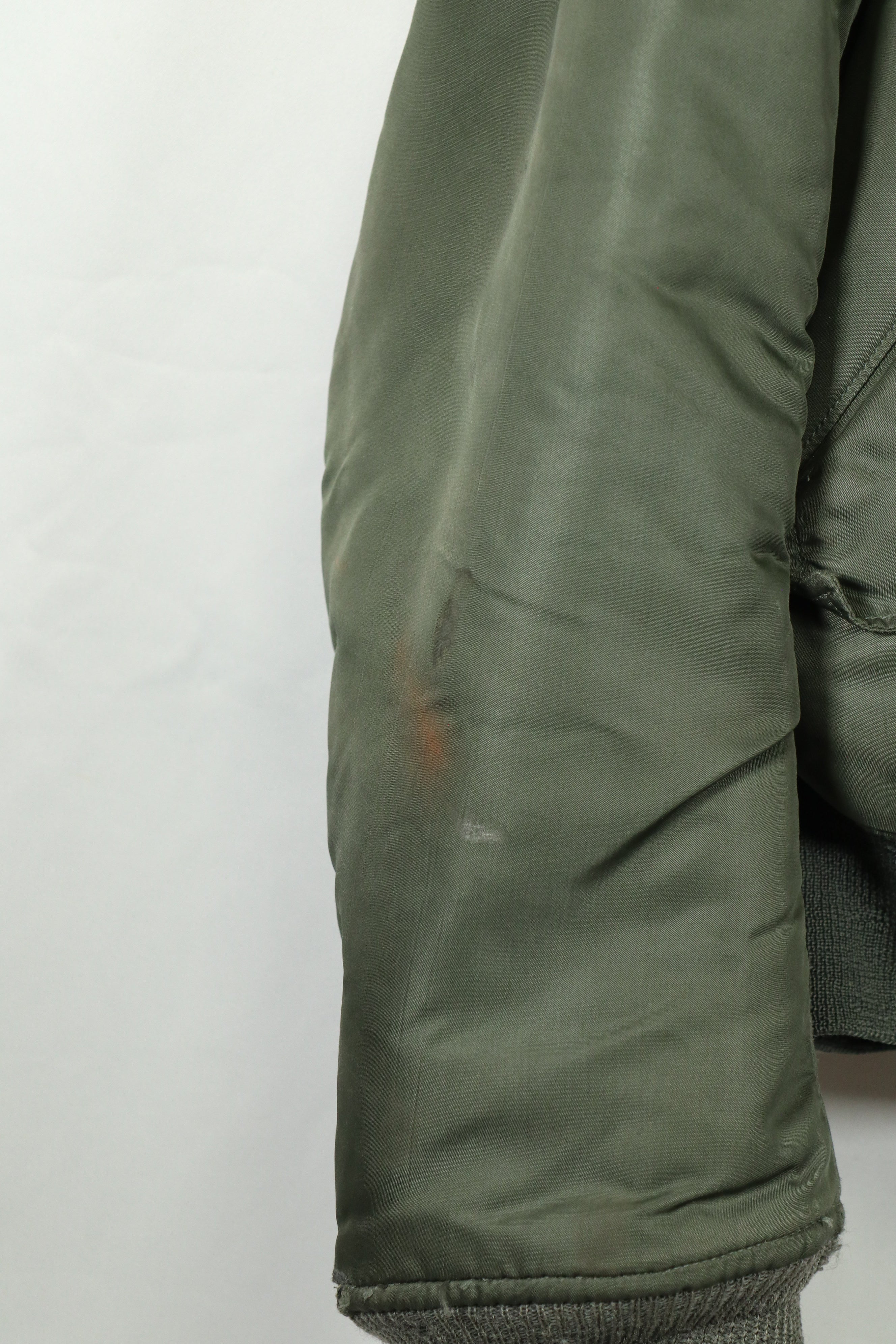 実物　1972年製　アメリカ空軍　フライトジャケット　MA-1　中古品　LARGEサイズ