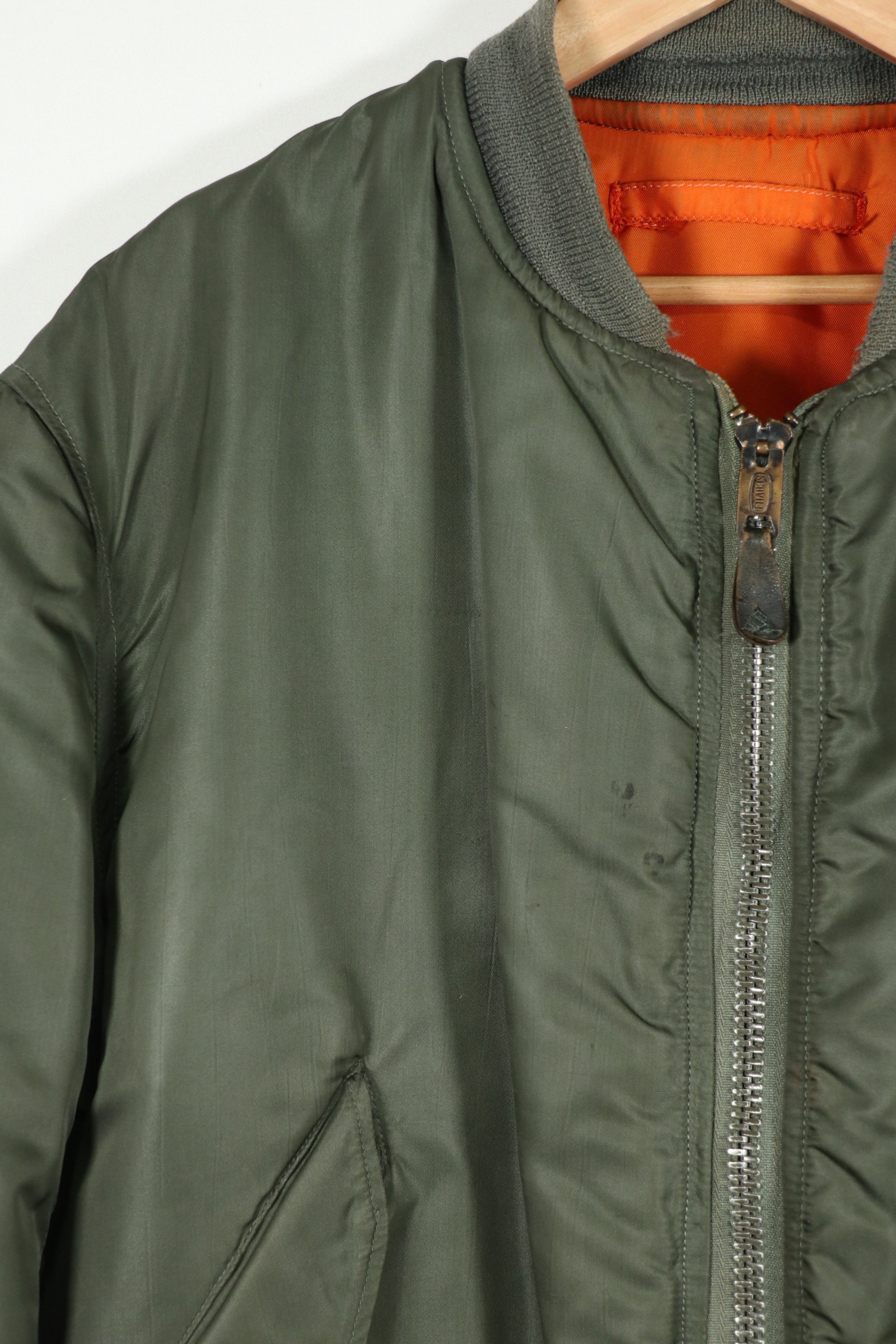 実物　1972年製　アメリカ空軍　フライトジャケット　MA-1　中古品　LARGEサイズ