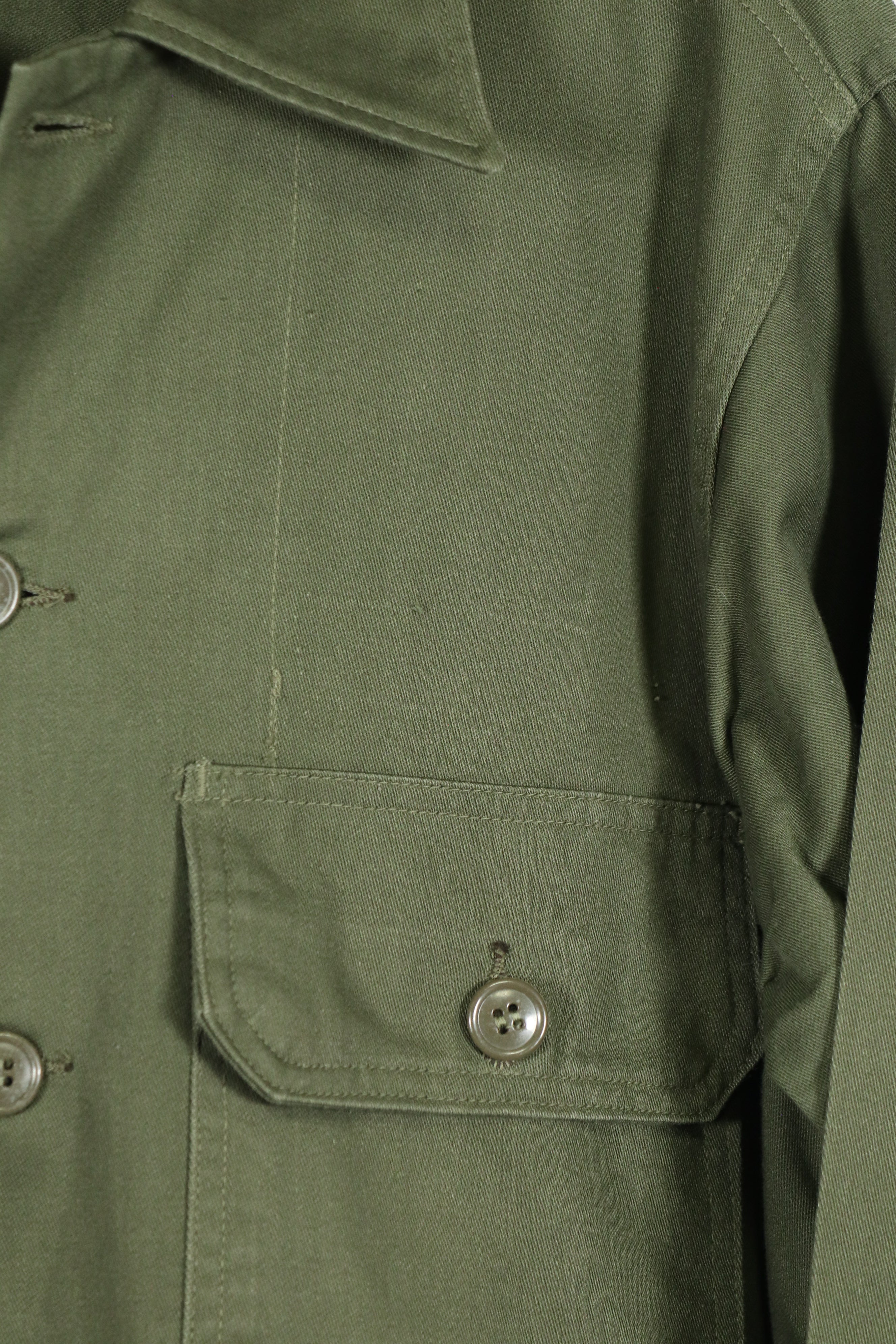 正品全新库存 OG-107 实用衬衫，民用款，M 码