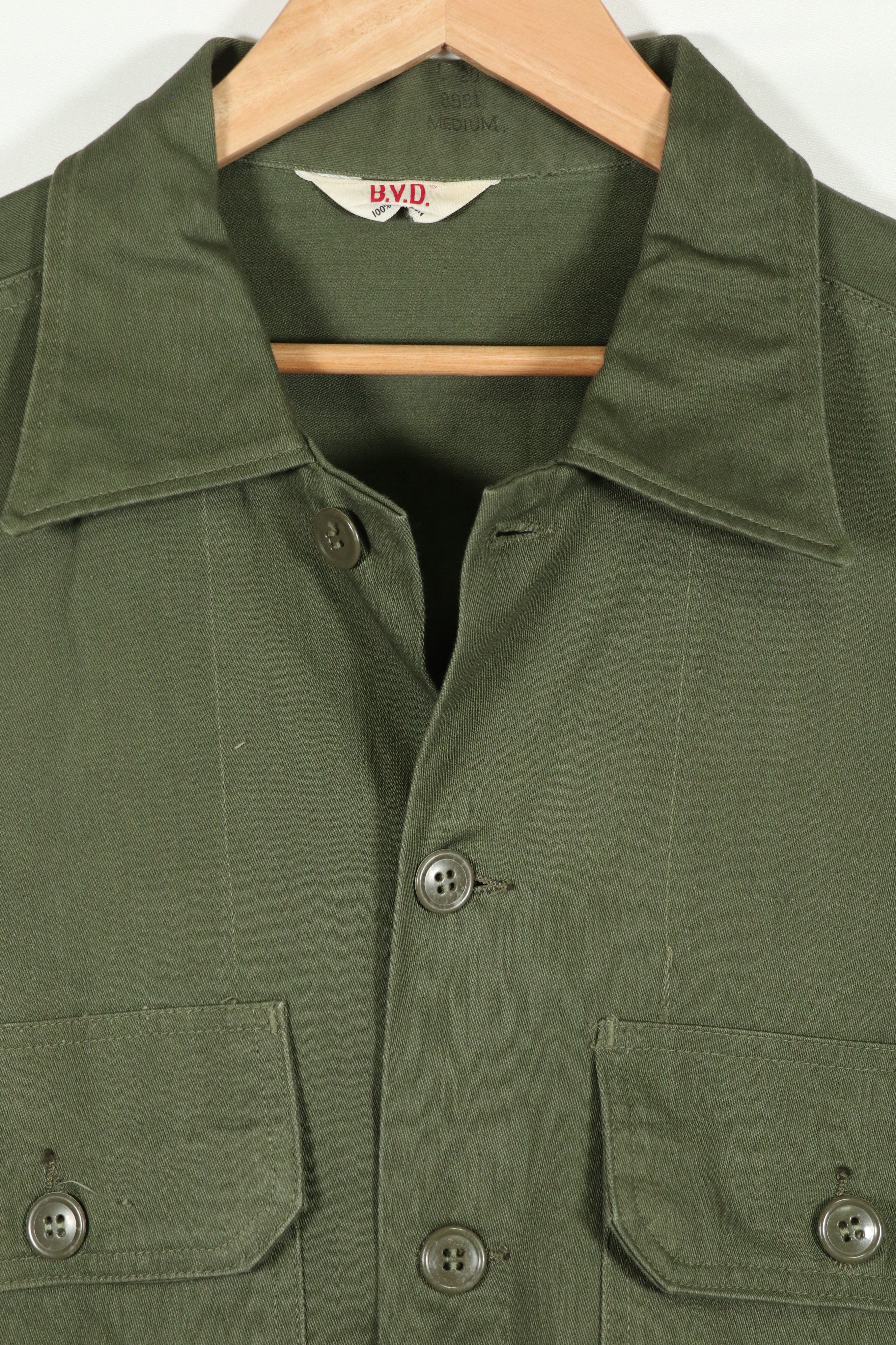 正品全新库存 OG-107 实用衬衫，民用款，M 码