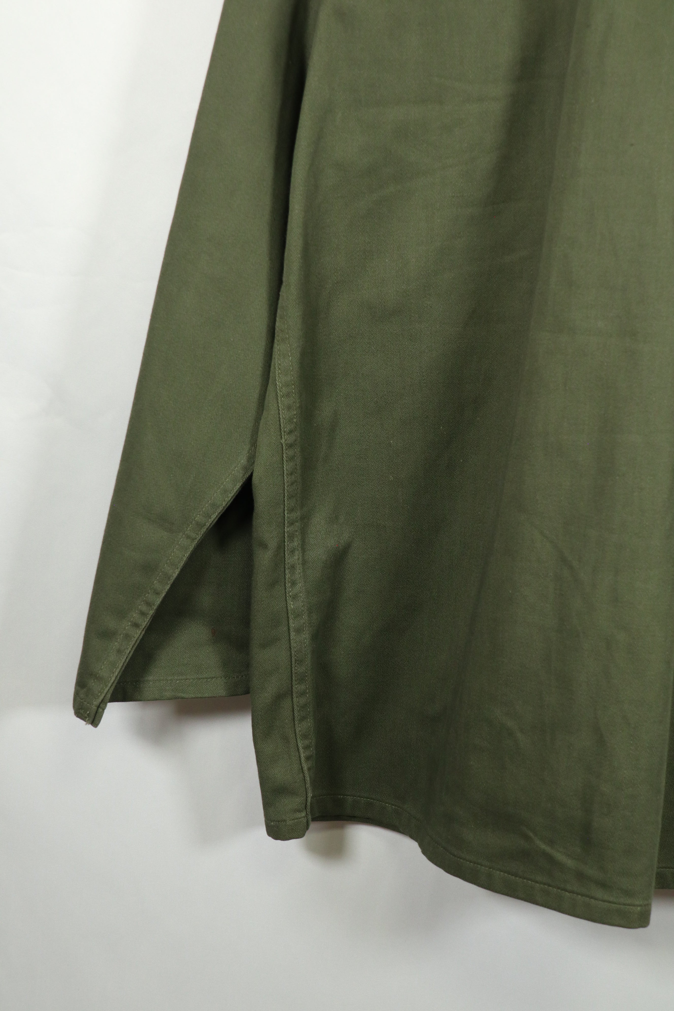 正品全新库存 OG-107 实用衬衫，民用款，M 码