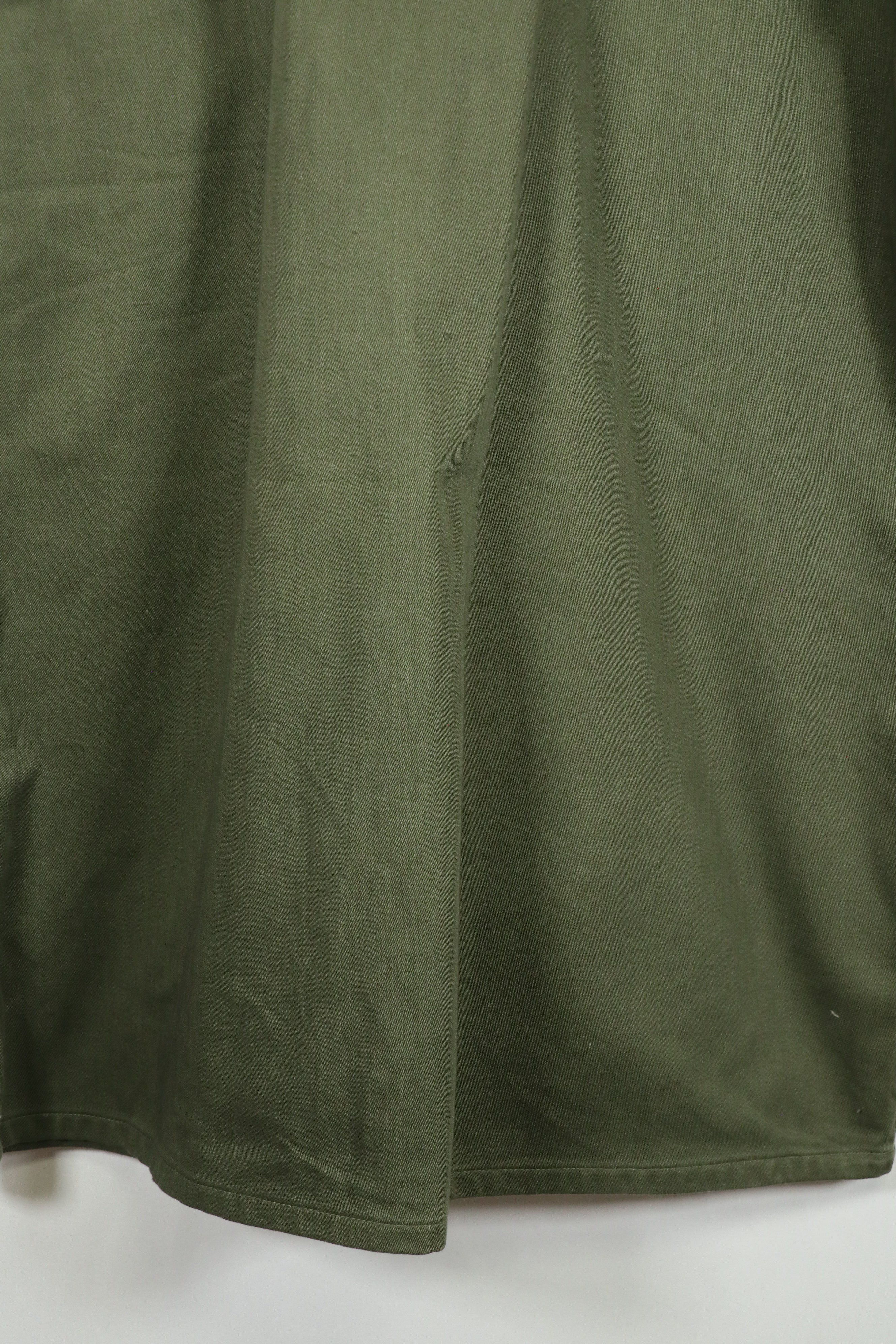 正品全新库存 OG-107 实用衬衫，民用款，M 码