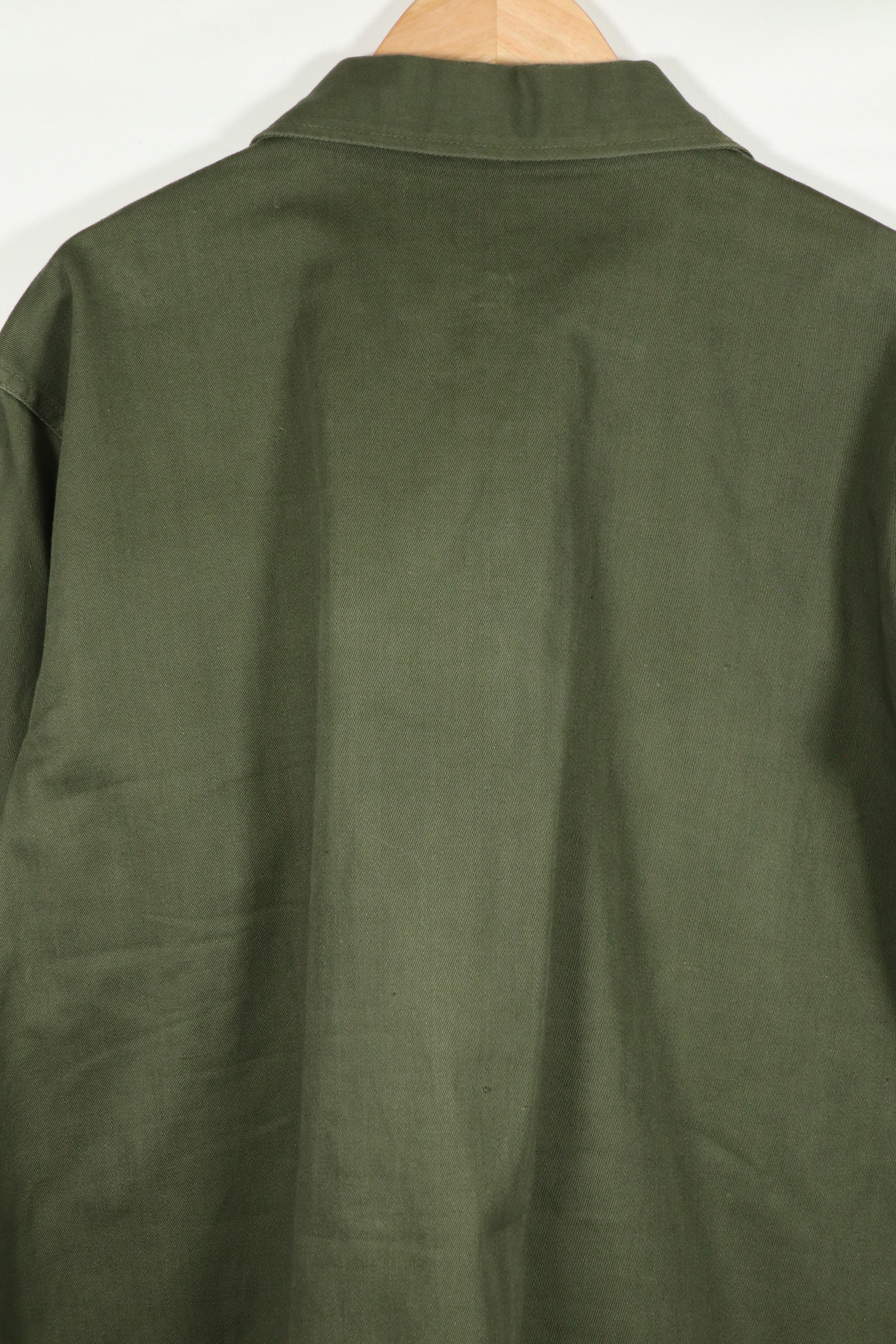 正品全新库存 OG-107 实用衬衫，民用款，M 码