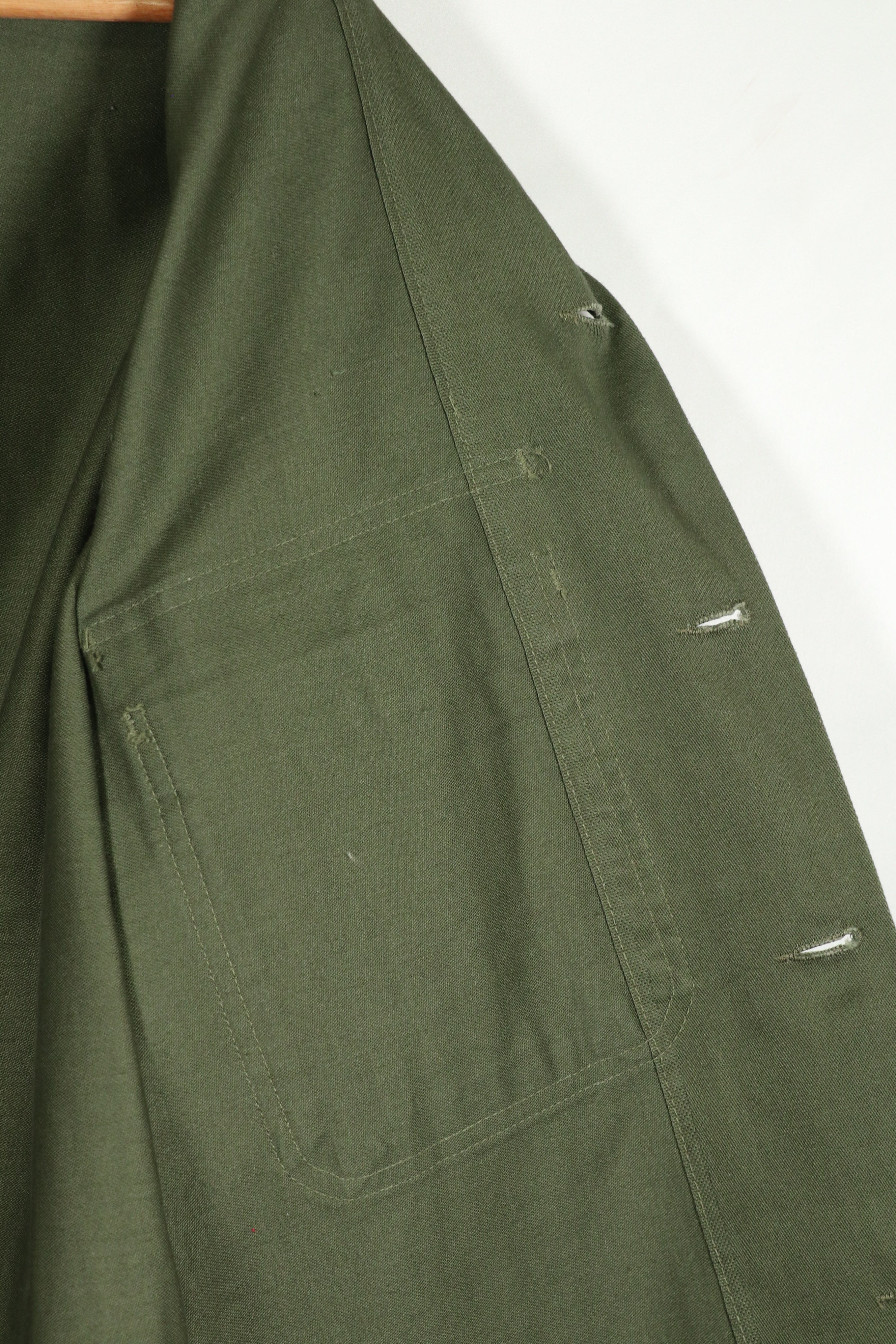 正品全新库存 OG-107 实用衬衫，民用款，M 码