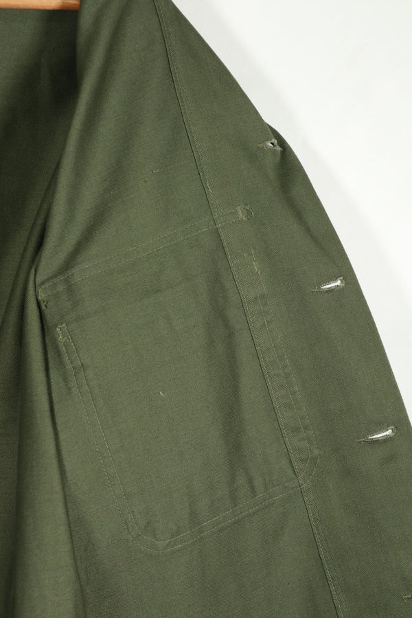 正品全新库存 OG-107 实用衬衫，民用款，M 码