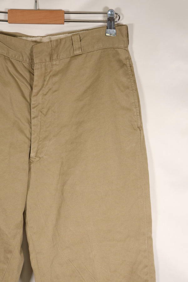 20 世纪 60 年代美国陆军卡其色长裤，C.