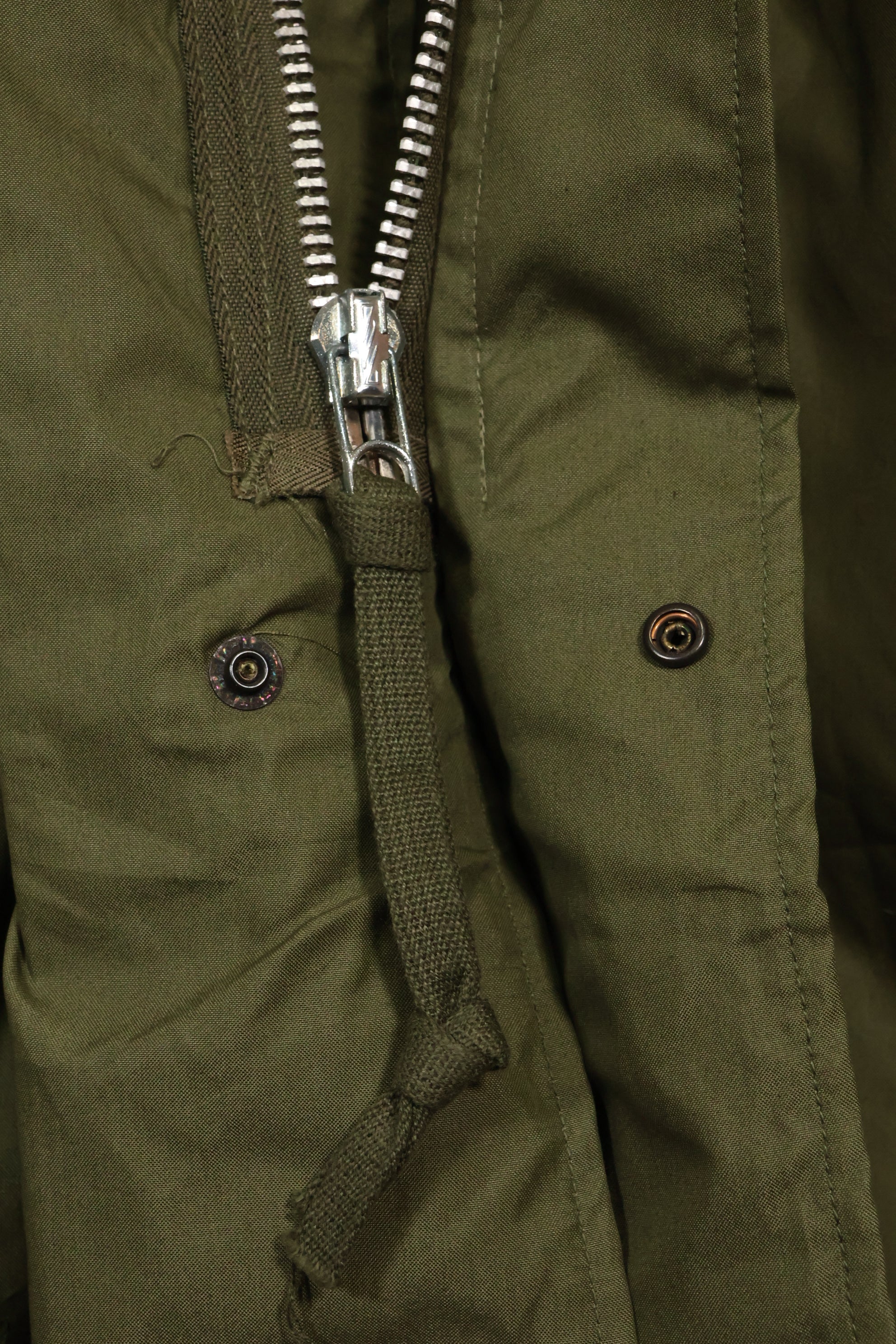 1970年契約　M-R　デッドストック　アメリカ軍　M65　フィールドパーカー　アルミジッパー　長期保管品