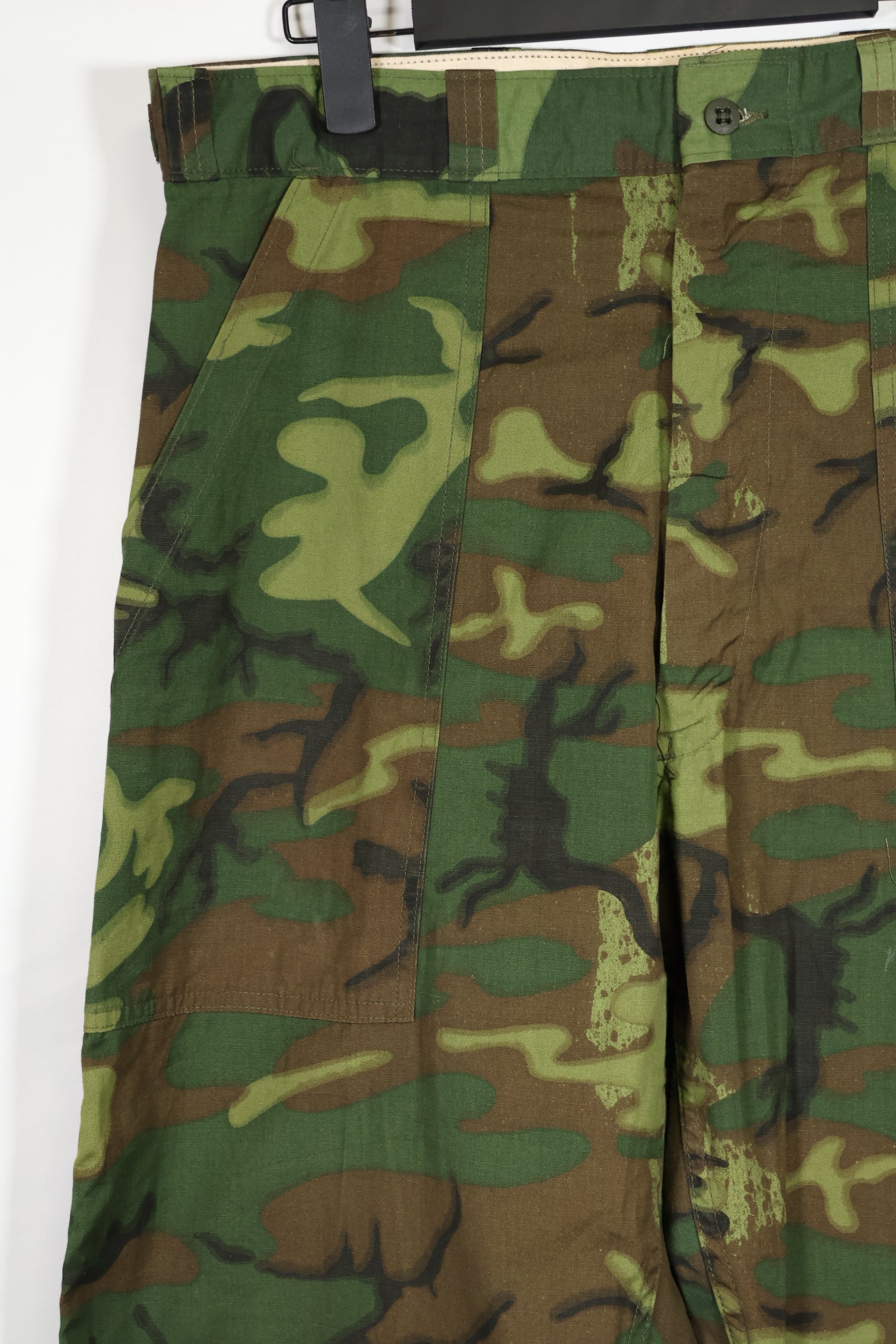 民間品　実物生地　ノンリップストップ　ERDL迷彩　ハンティングパンツ　未使用品