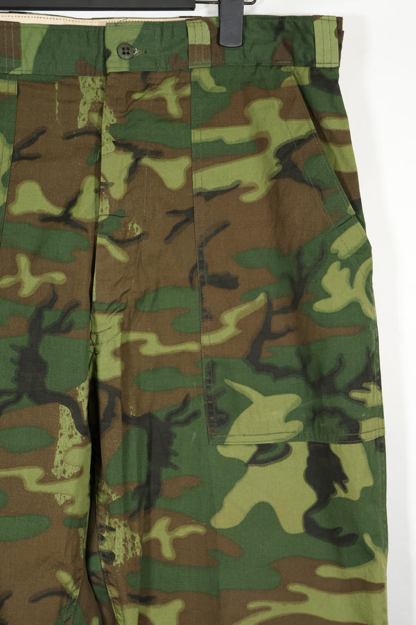 民間品　実物生地　ノンリップストップ　ERDL迷彩　ハンティングパンツ　未使用品