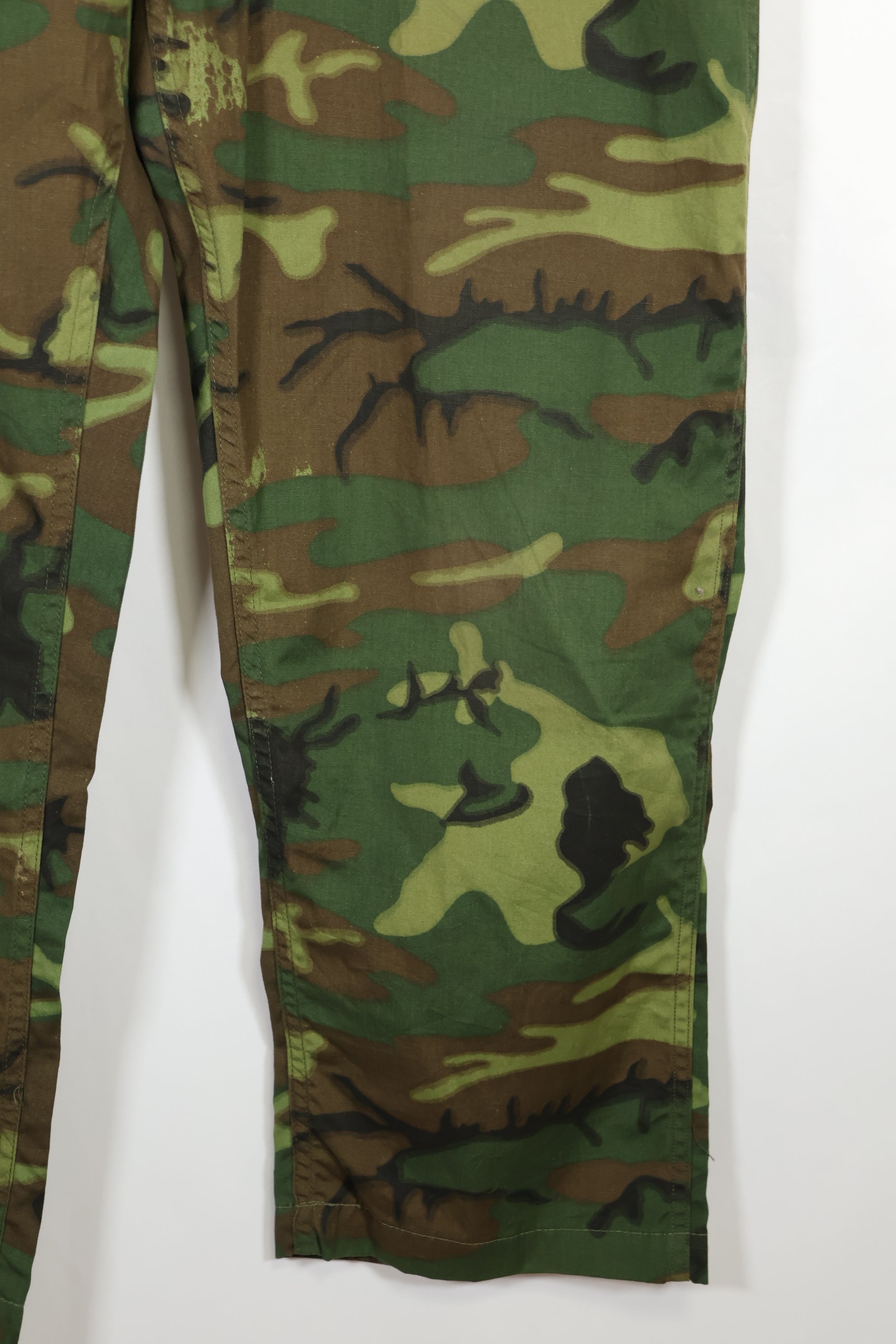 民間品　実物生地　ノンリップストップ　ERDL迷彩　ハンティングパンツ　未使用品