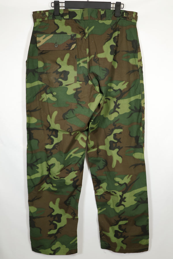 民間品　実物生地　ノンリップストップ　ERDL迷彩　ハンティングパンツ　未使用品