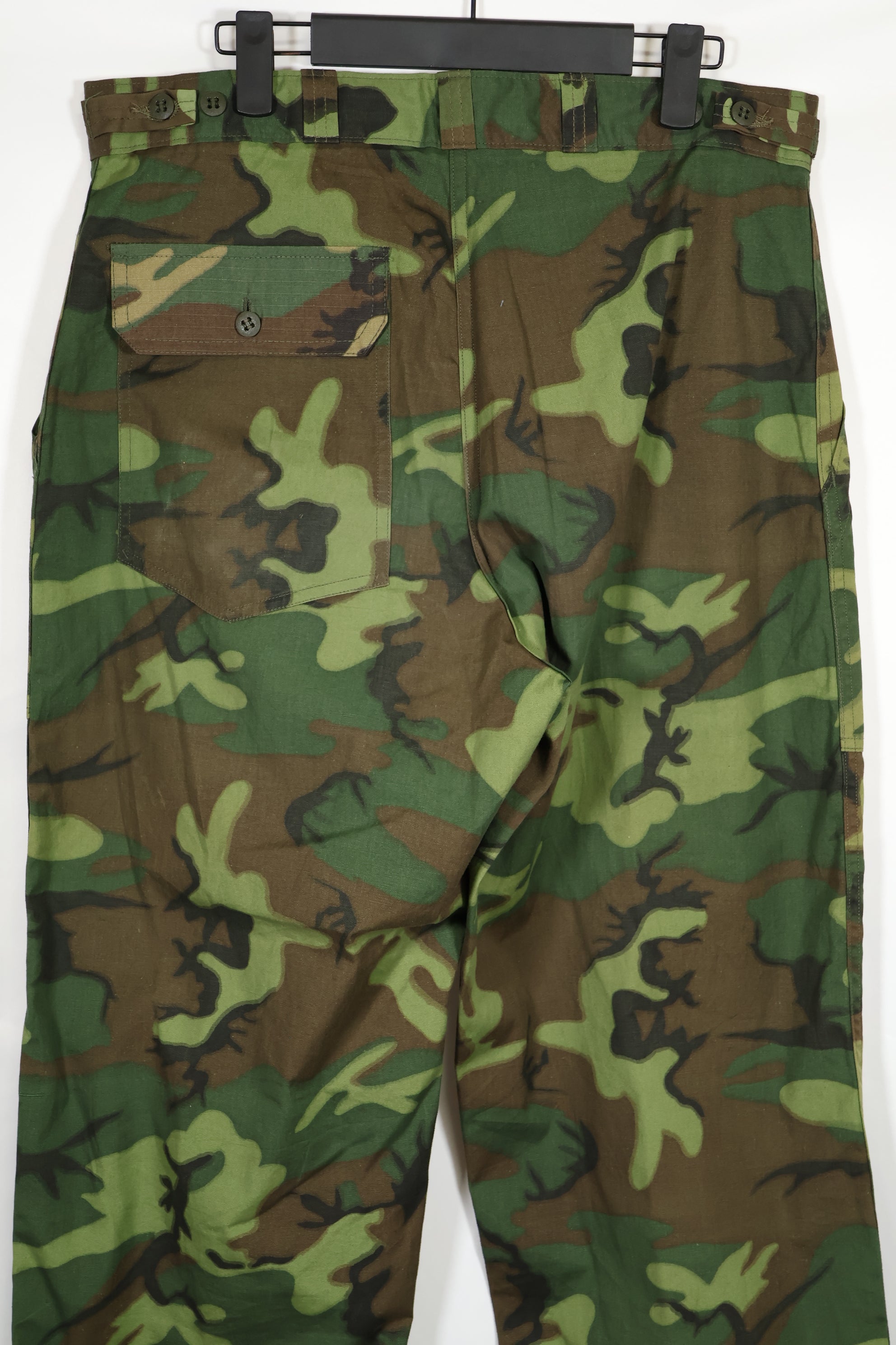 民間品　実物生地　ノンリップストップ　ERDL迷彩　ハンティングパンツ　未使用品