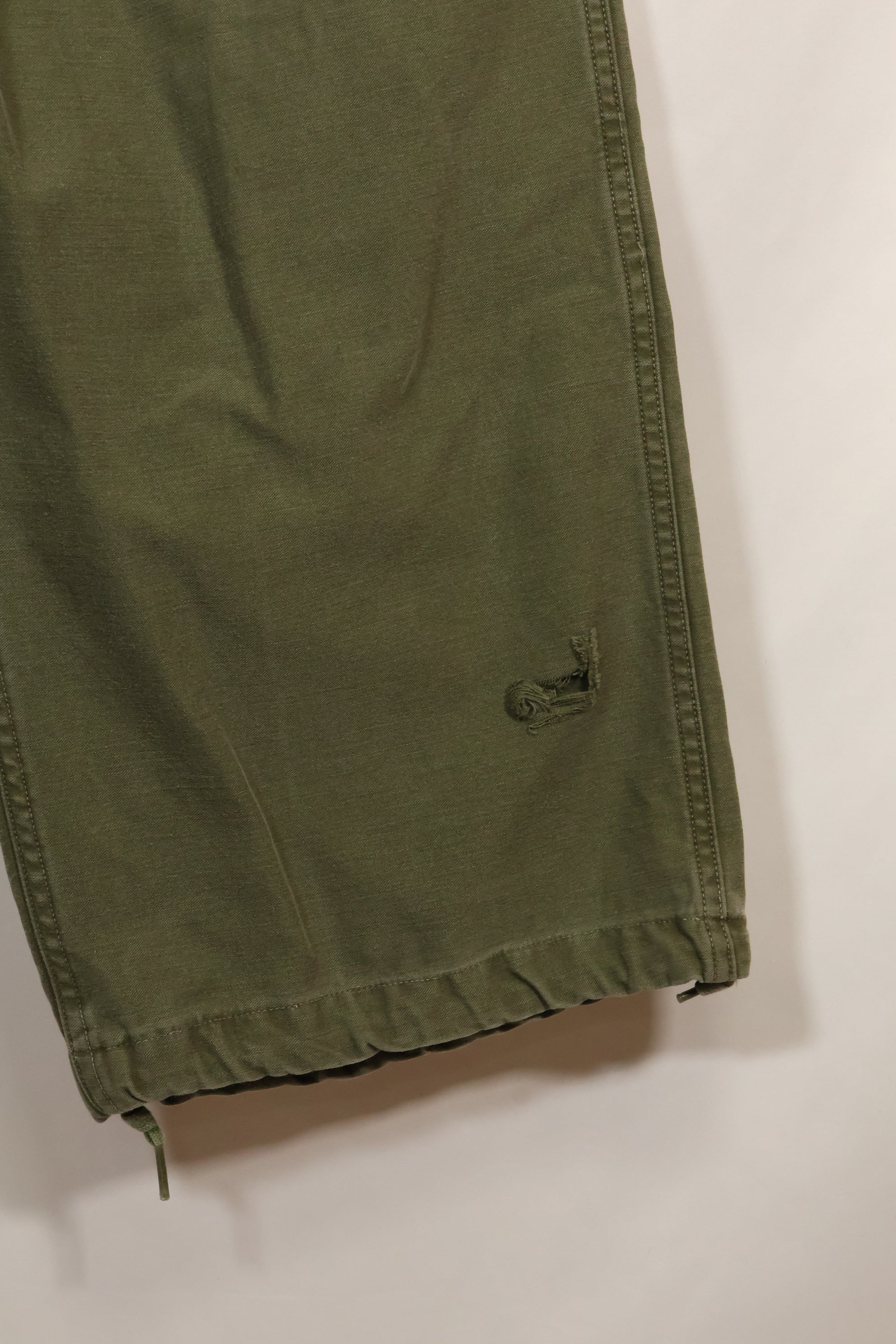 1952年契約　L-L　アメリカ軍　M-1951　フィードパンツ　大きめサイズ　中古品