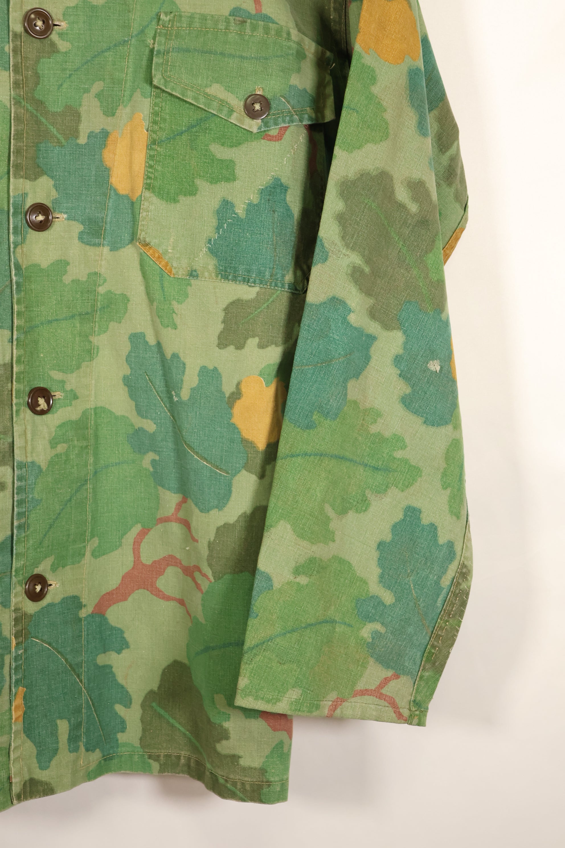 Late 1960s–Early 1970s: U.S. Marine Corps (USMC) Mitchell Camouflage Utility Shirt, Privately Procured, Tent Cloth