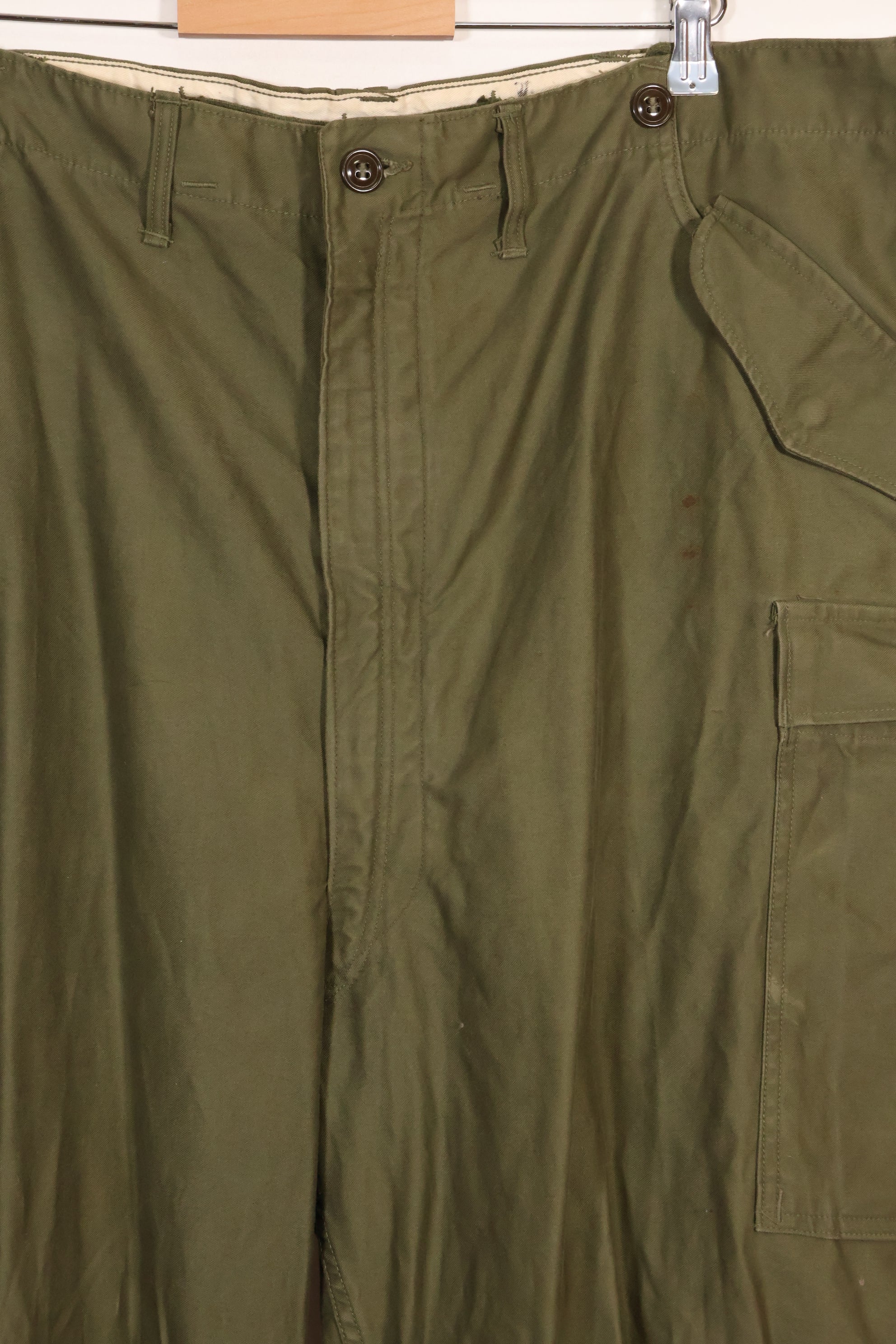 1953年契約　大きめサイズ　アメリカ軍　M-1951　フィールドパンツ　カーゴパンツ　中古品