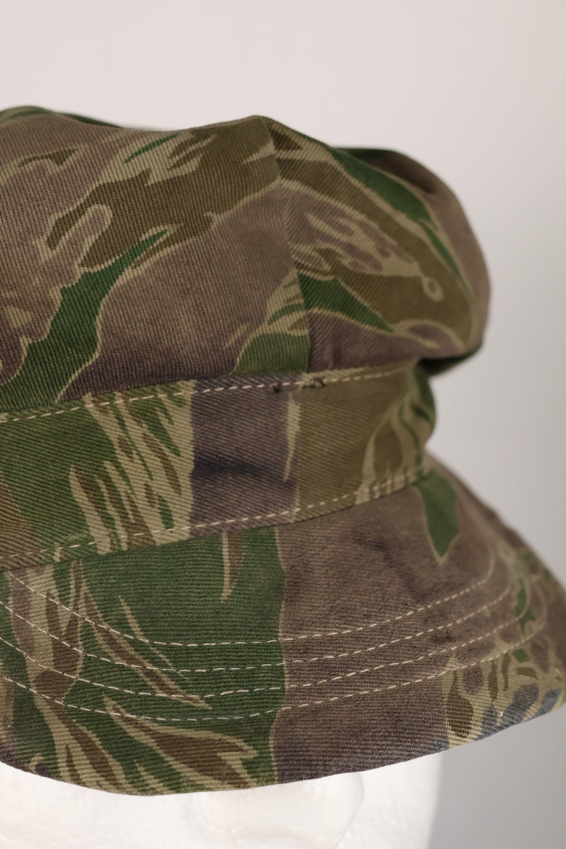 実物　沖縄タイガーパターン　CIDGハット　タイガーストライプ　ハット　退色あり　中古品