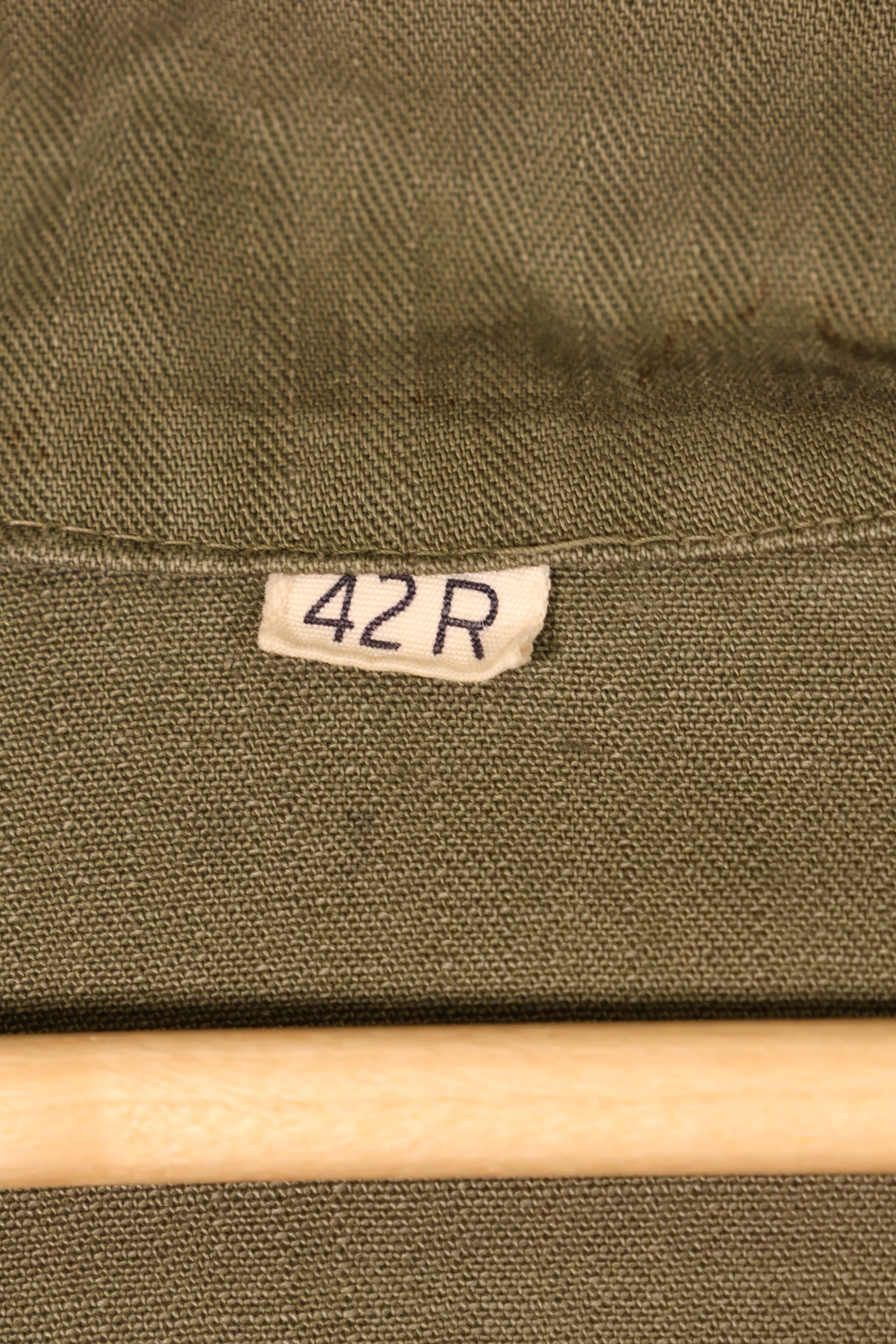 1940年代前半　サイズ 42R　アメリカ陸軍　M43 HBT ユーティリティジャケット　退色あり　中古品