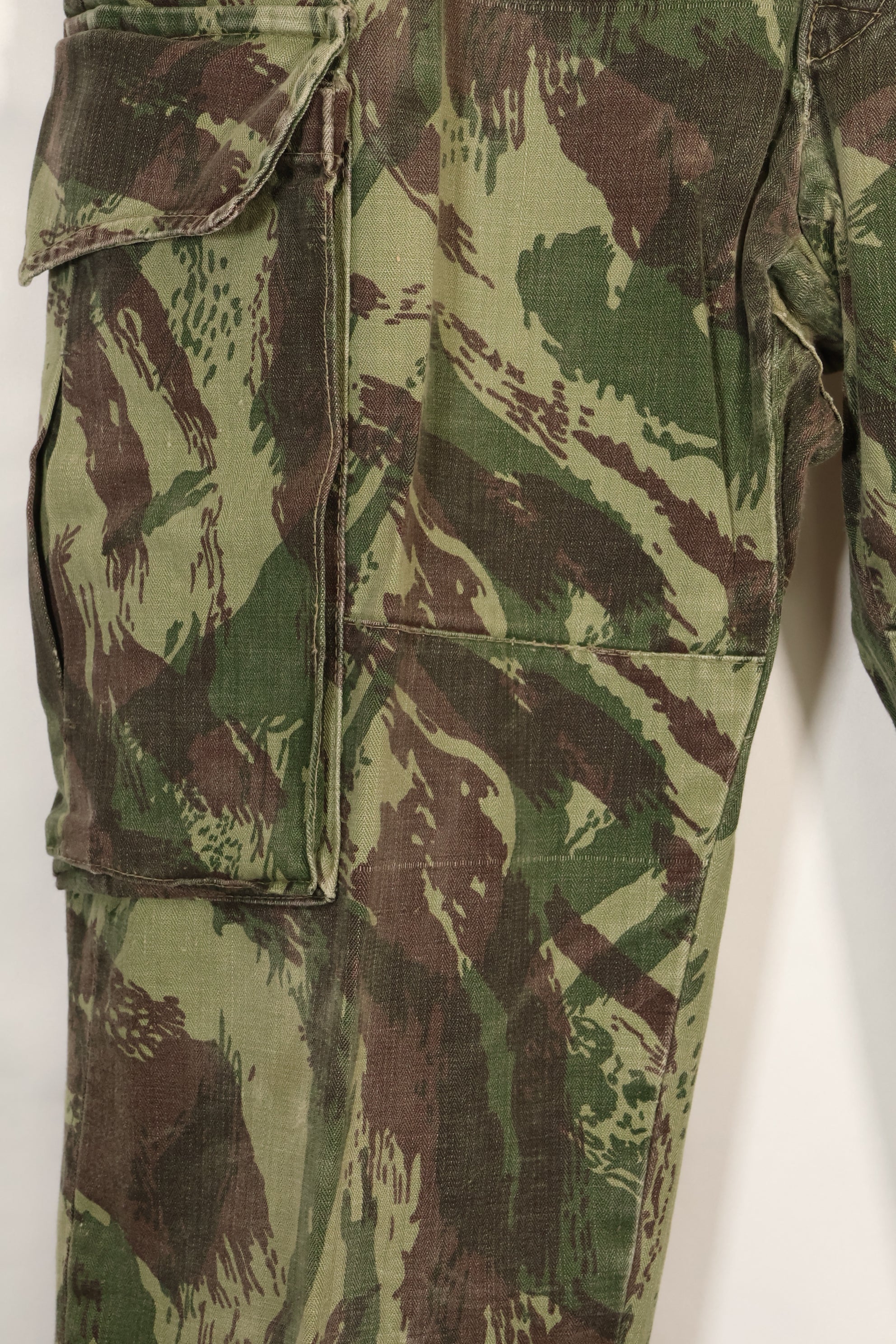 1960年代〜70年代　ポルトガル軍　リザード迷彩　カーゴパンツ　中古品