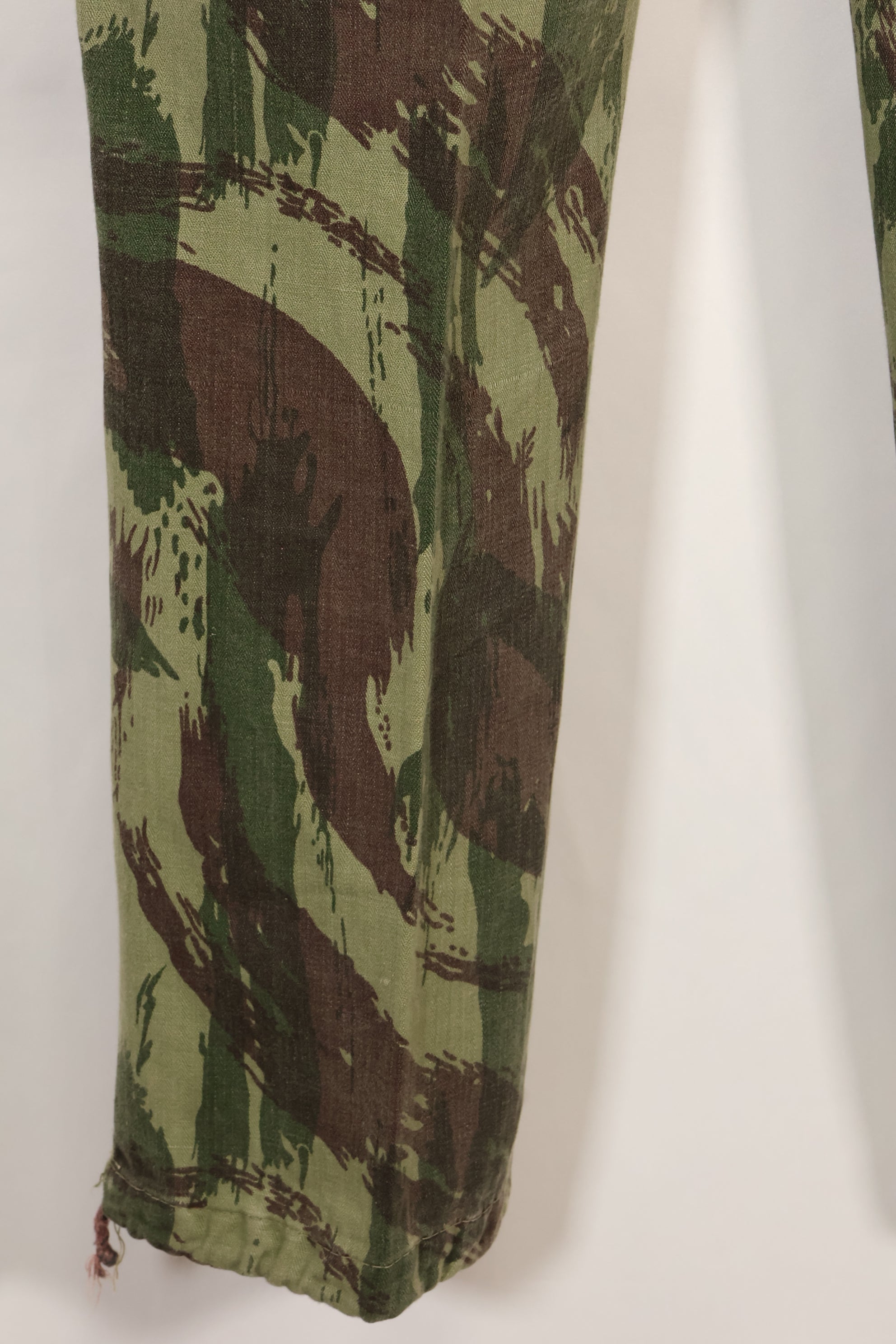 1960年代〜70年代　ポルトガル軍　リザード迷彩　カーゴパンツ　中古品