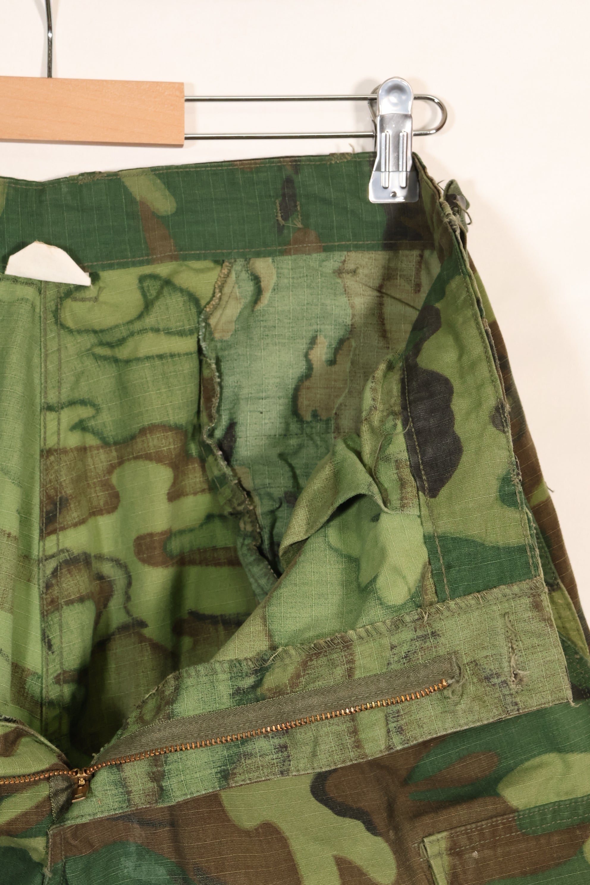 1969年契約　M-L　リップストップ生地　ERDL リーフ迷彩　パンツ　中古品