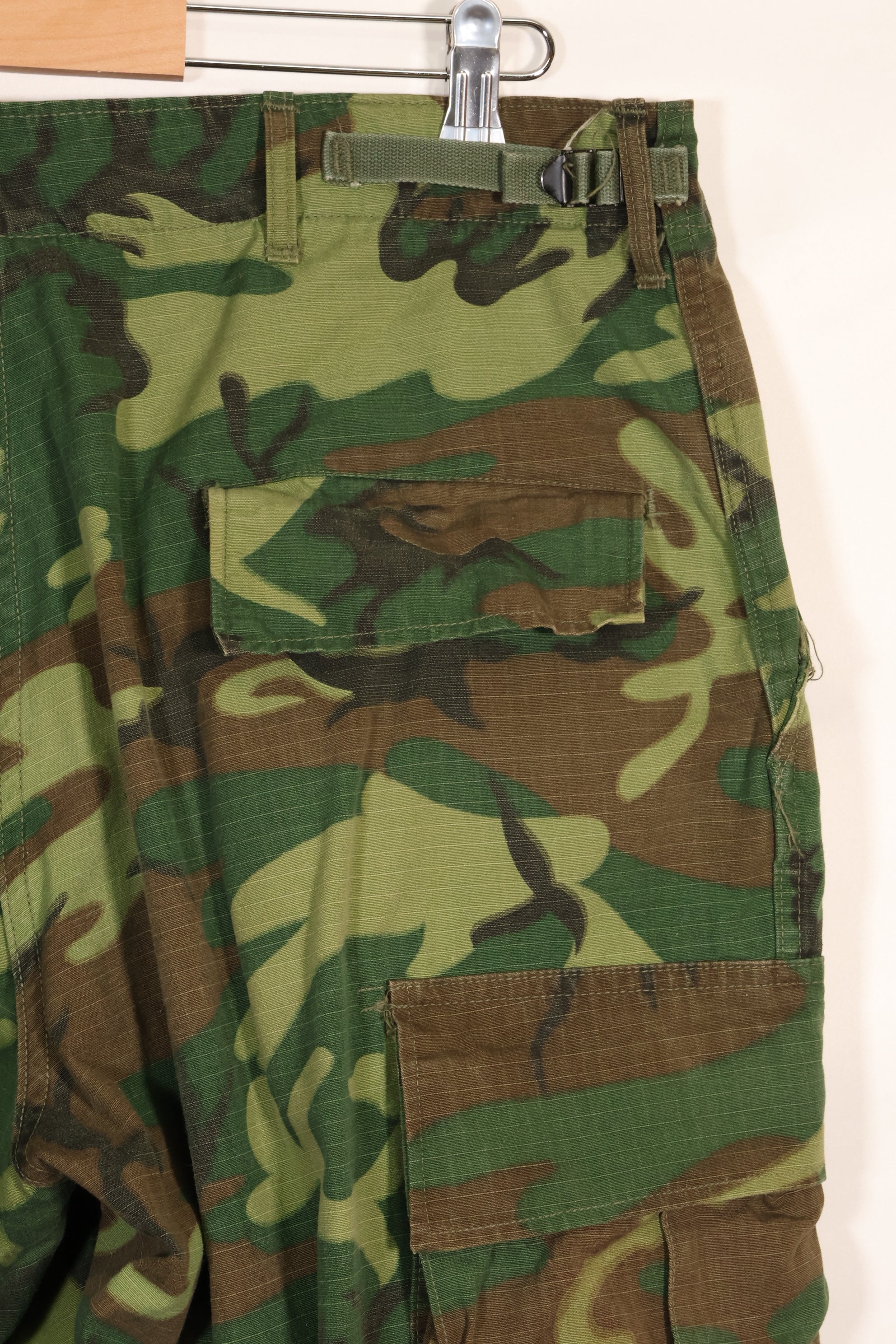1969年契約　M-L　リップストップ生地　ERDL リーフ迷彩　パンツ　中古品