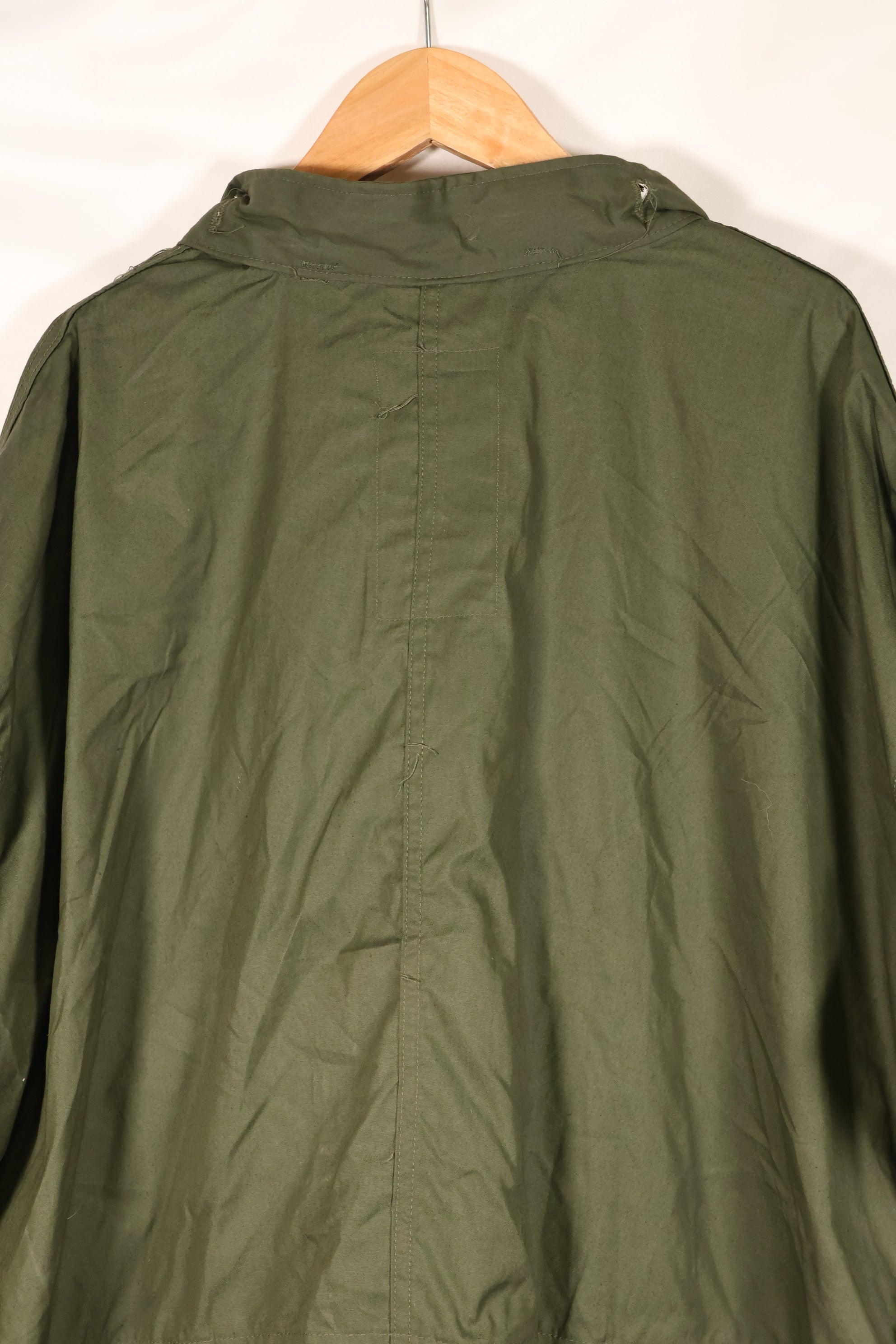 1983年合同中号M65野战派克大衣，鱼尾式，几乎全新，仅外壳。