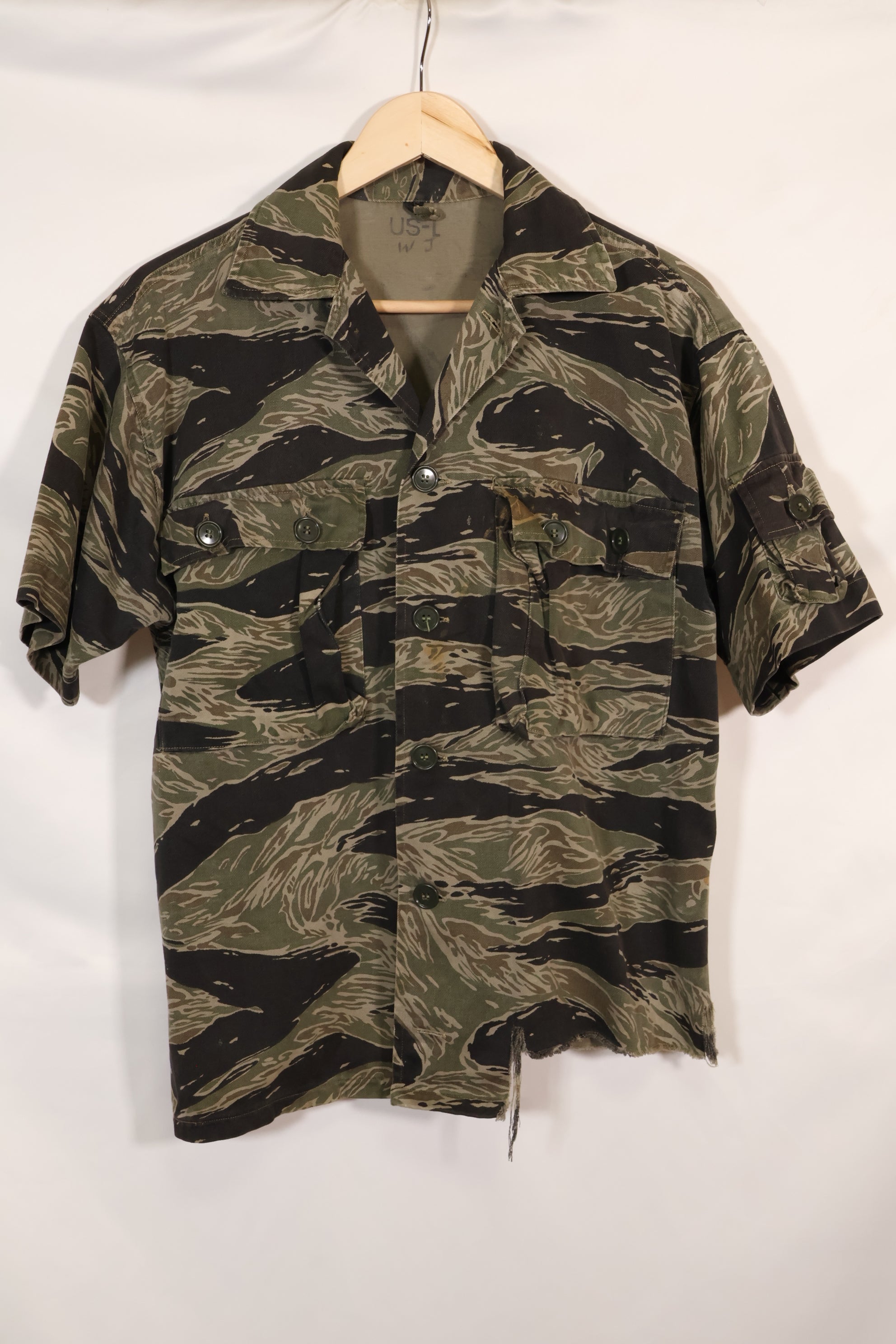 1960年代　US-L　シルバータイガーストライプ　USカットシャツ　半袖カスタム　破れあり