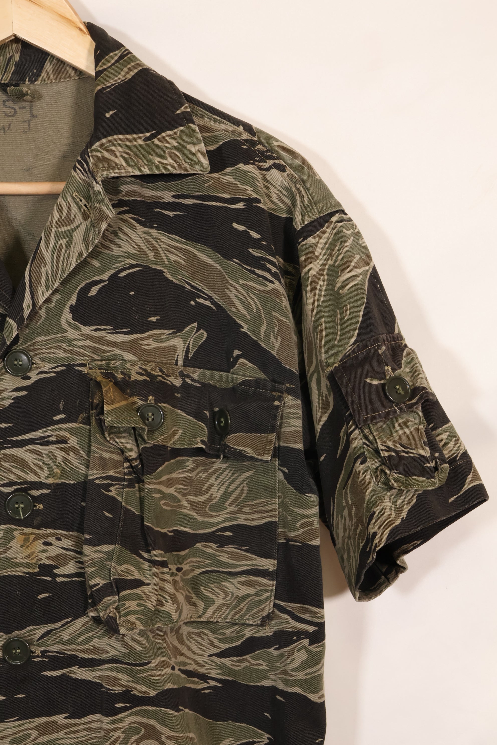 1960年代　US-L　シルバータイガーストライプ　USカットシャツ　半袖カスタム　破れあり