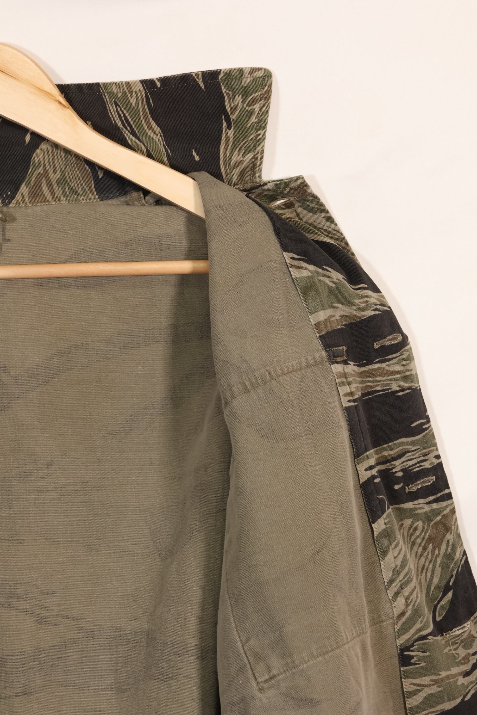 1960年代　US-L　シルバータイガーストライプ　USカットシャツ　半袖カスタム　破れあり