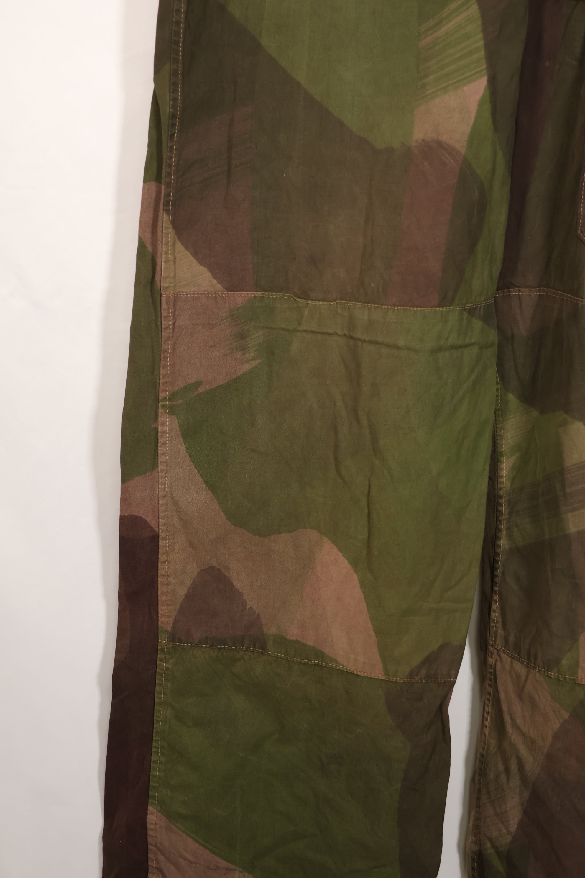 実物　イギリス軍　SAS トラウザーズ　WINDPROOF 迷彩パンツ　サイズ No.4　中古品