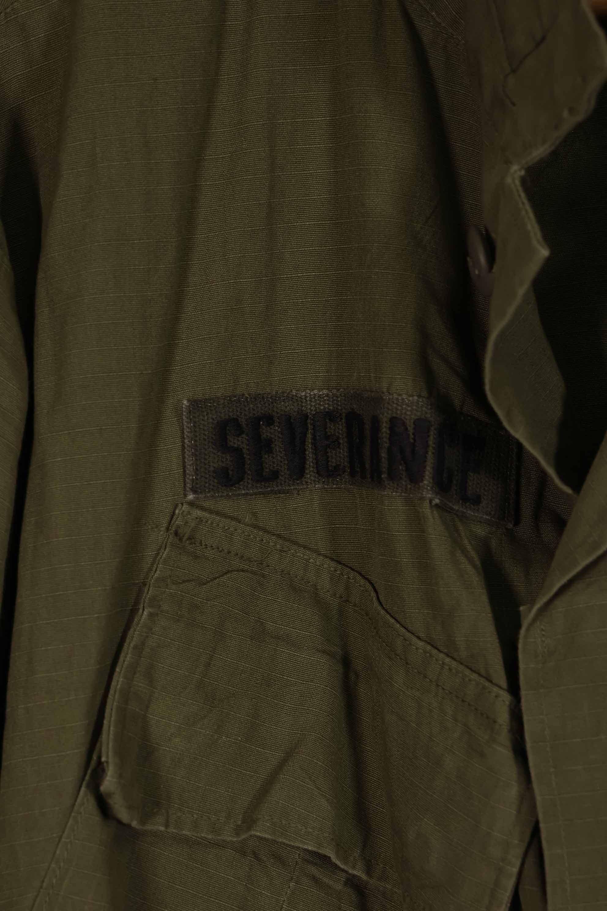 正品 1969 年第四版丛林迷彩夹克，LL 码，带陆军臂章，二手