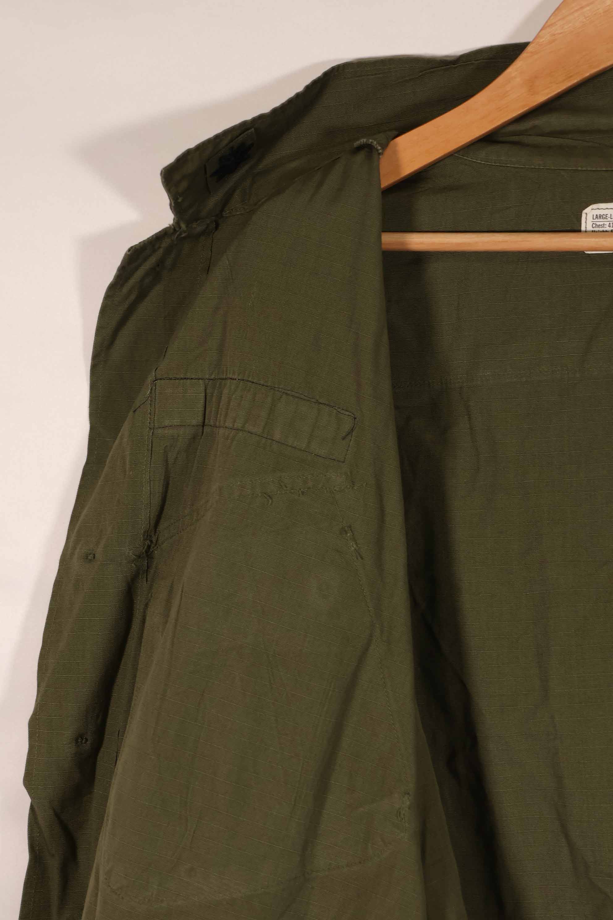 正品 1969 年第四版丛林迷彩夹克，LL 码，带陆军臂章，二手