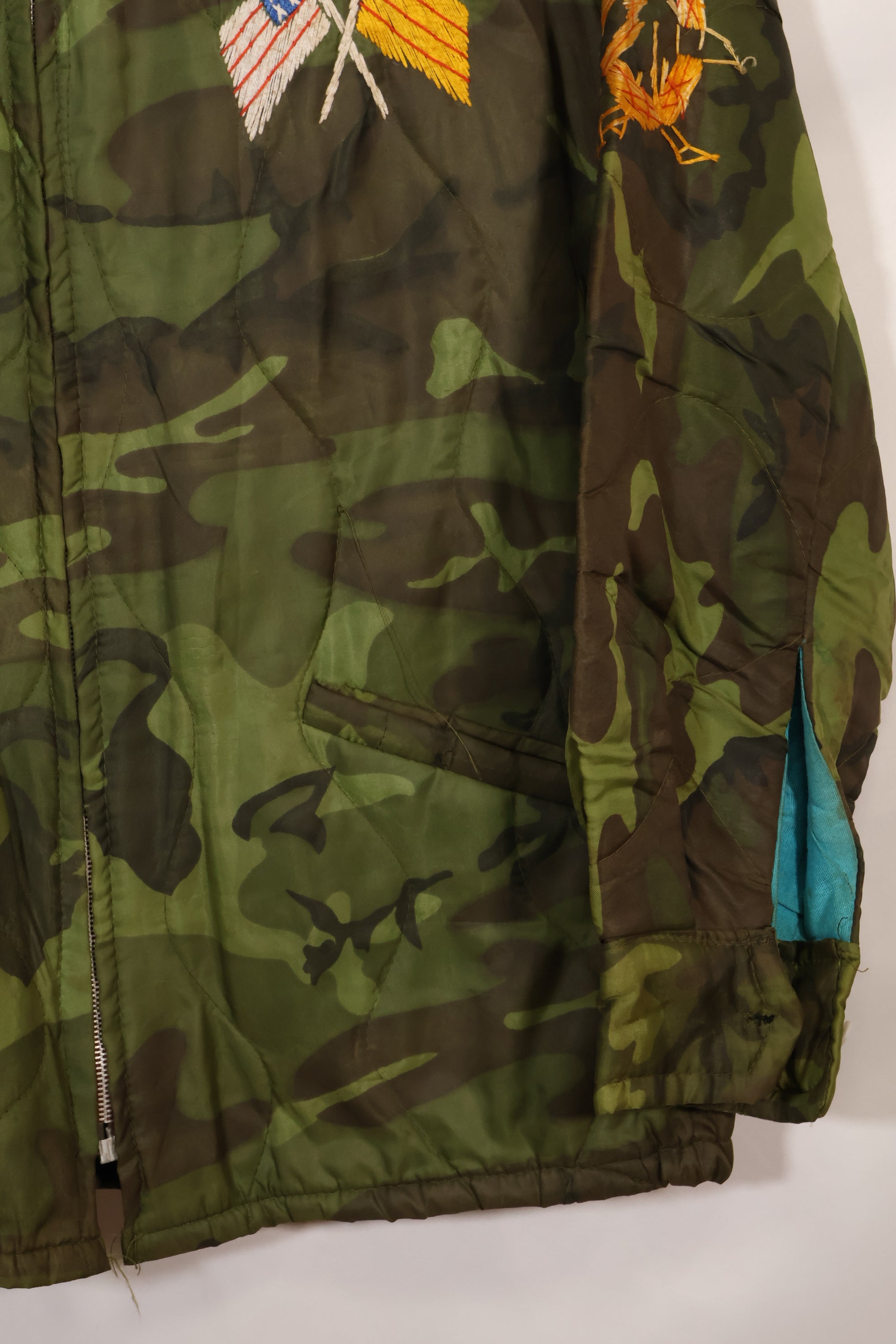 1970-71年　大きめサイズ　ベトナム戦争　迷彩ポンチョ製　ツアージャケット　DA NANG　中古品