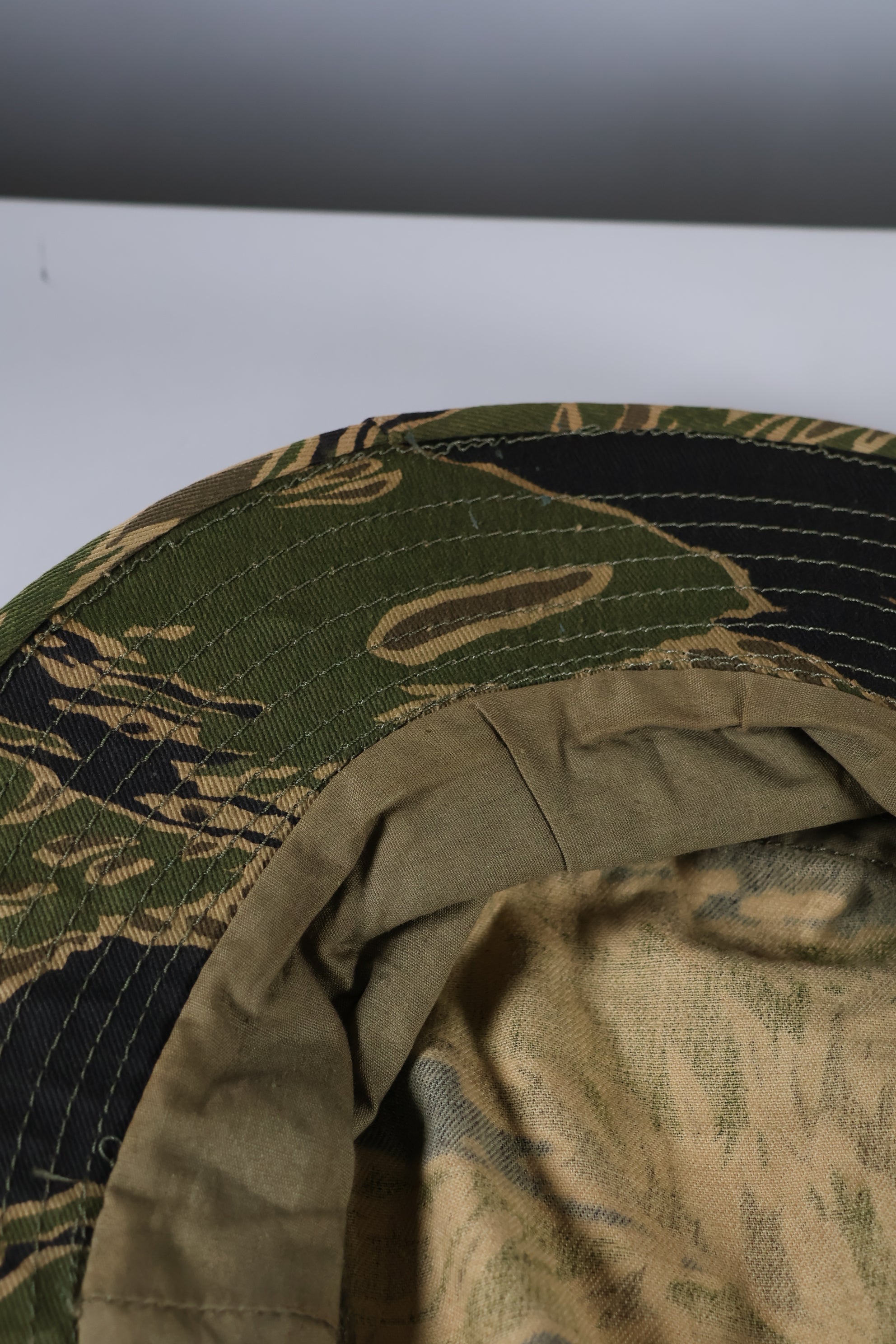 実物　沖縄タイガーパターン　タイガーストライプ　ブーニーハット　大きめサイズ　中古品